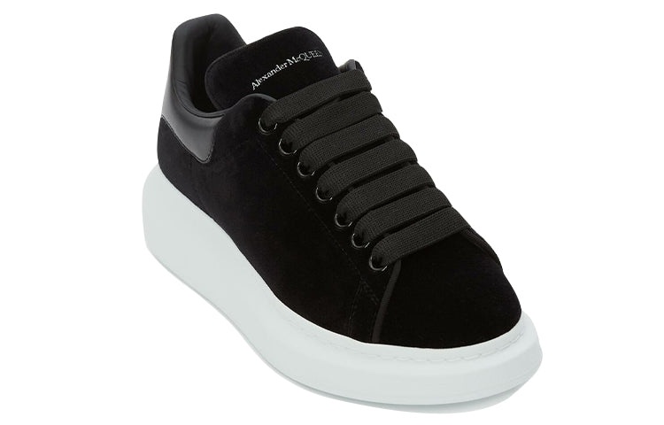 (WMNS) Alexander McQueen Oversized Sneaker 'Smooth Black' 553775W4FKT1000 - 3