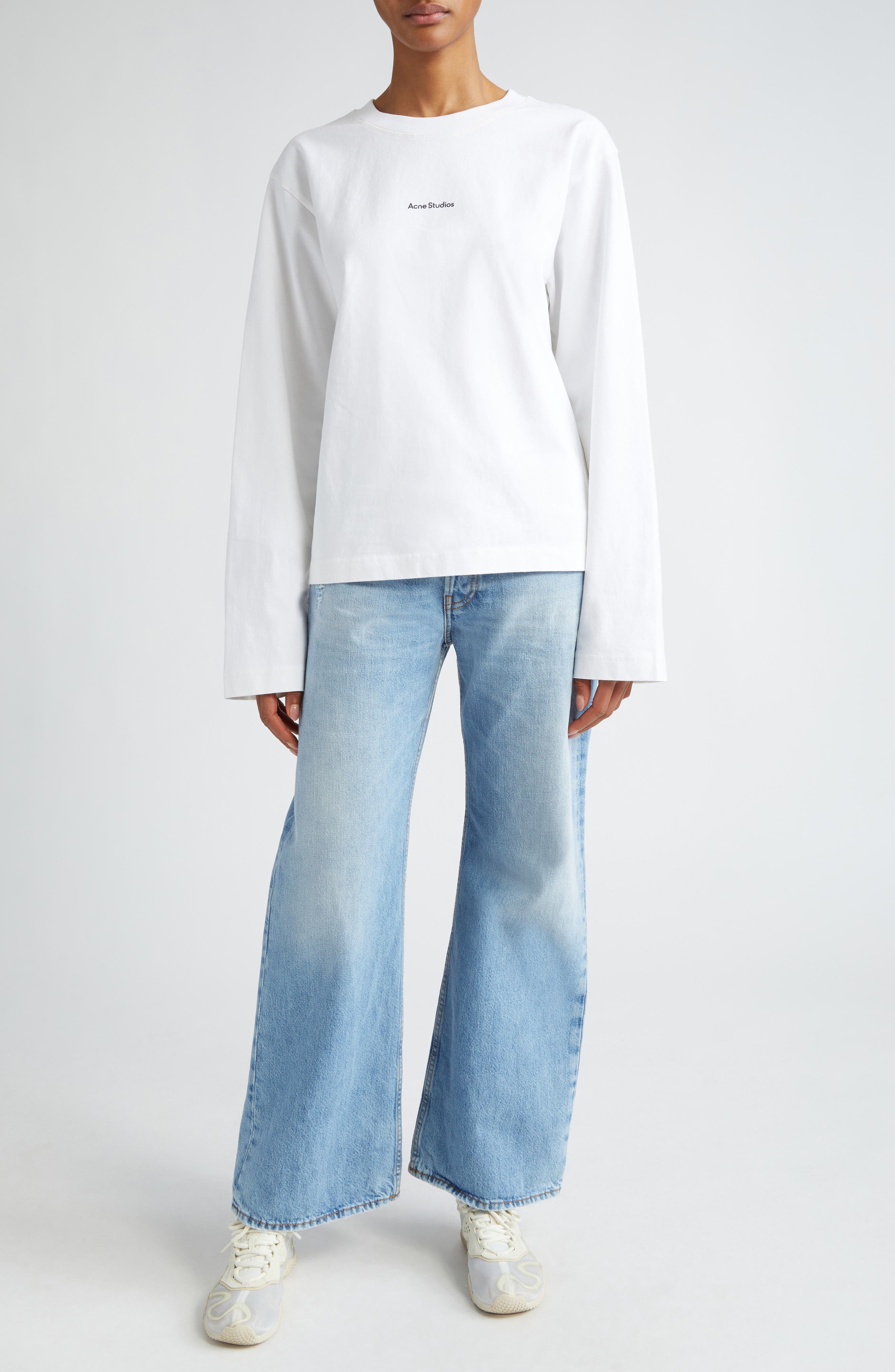 Loose Fit Jeans - 2