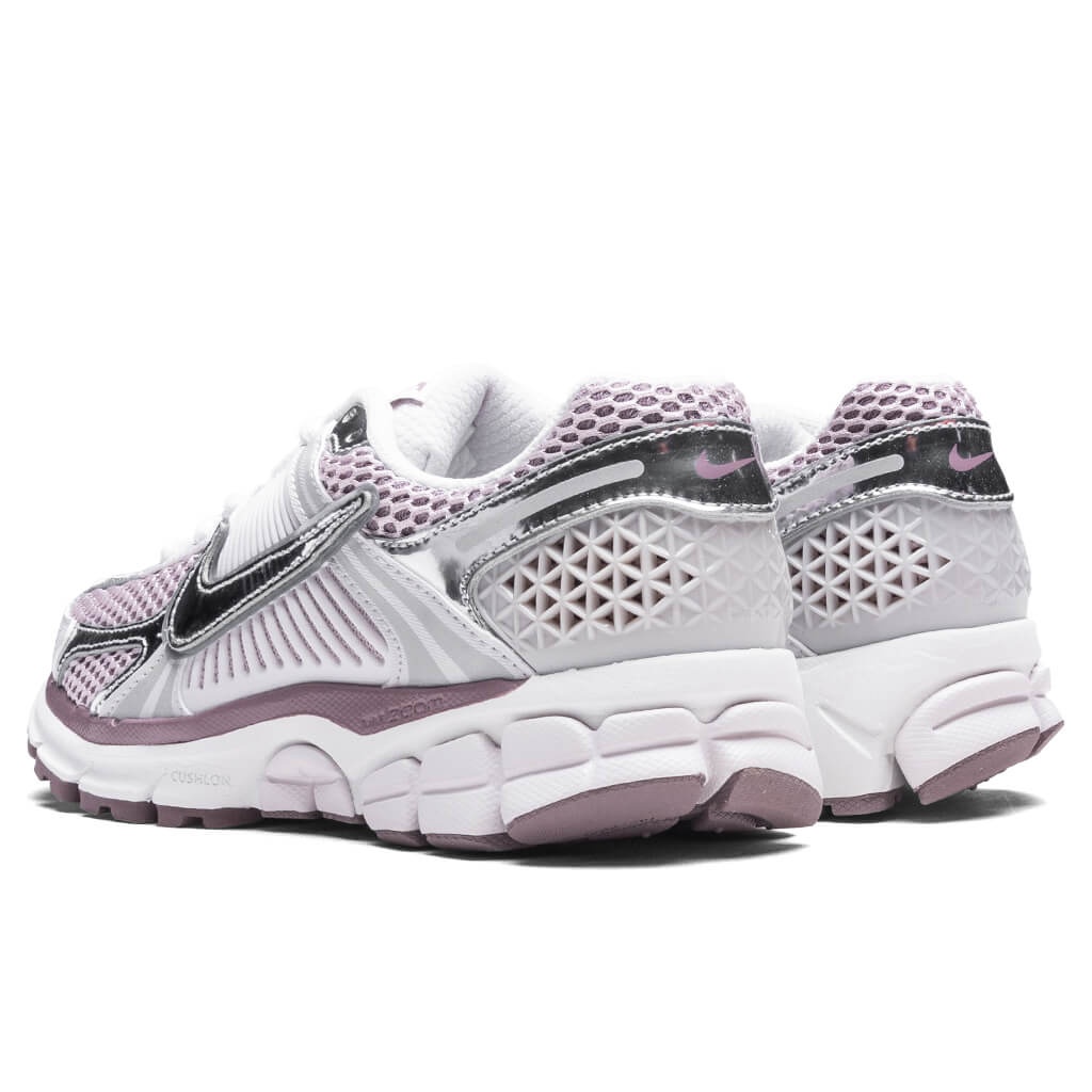 WOMEN'S ZOOM VOMERO 5 - VAST GREY/METALLIC SILVER - 3