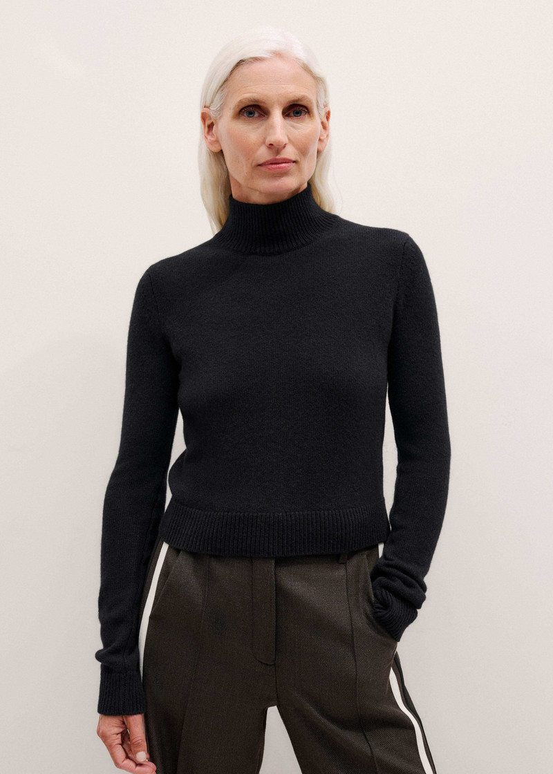 High Neck Crop Sweater 7