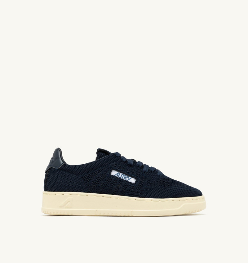 MEDALIST EASEKNIT LOW SNEAKERS IN SPACE BLUE KNIT 1