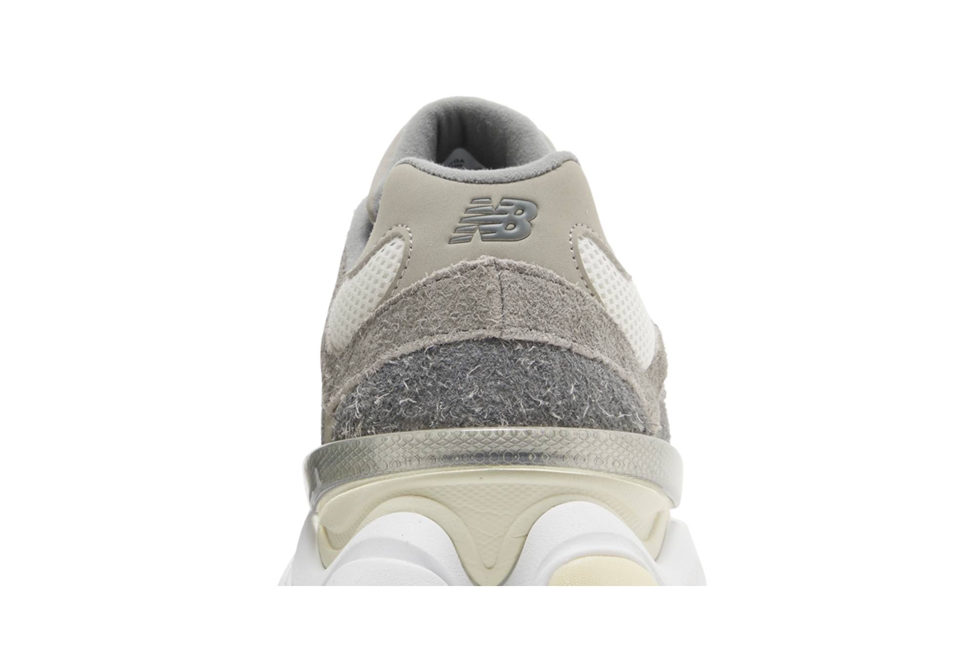 9060 'Grey White' - 7