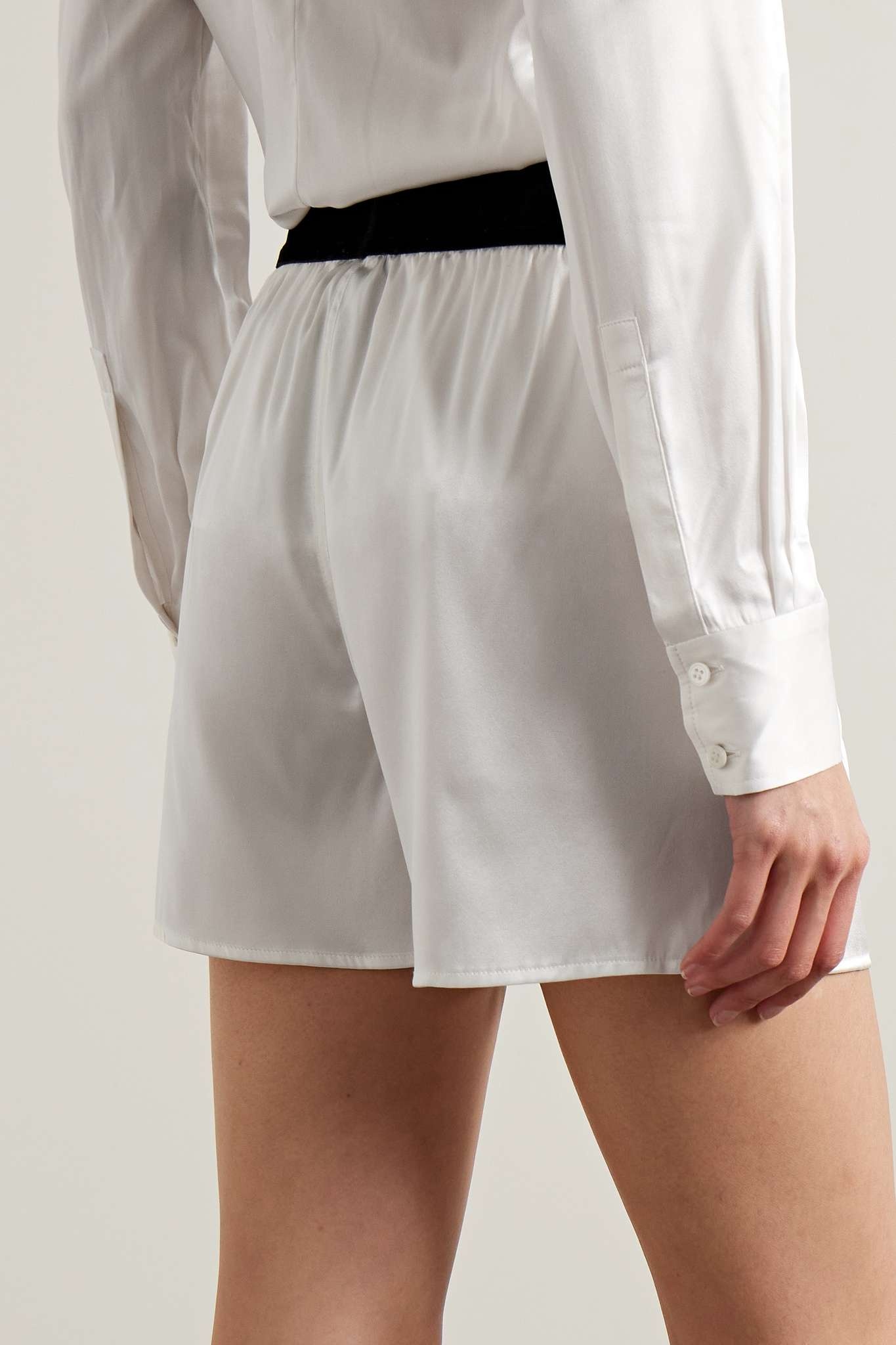 Velvet-trimmed silk-blend satin shorts - 3
