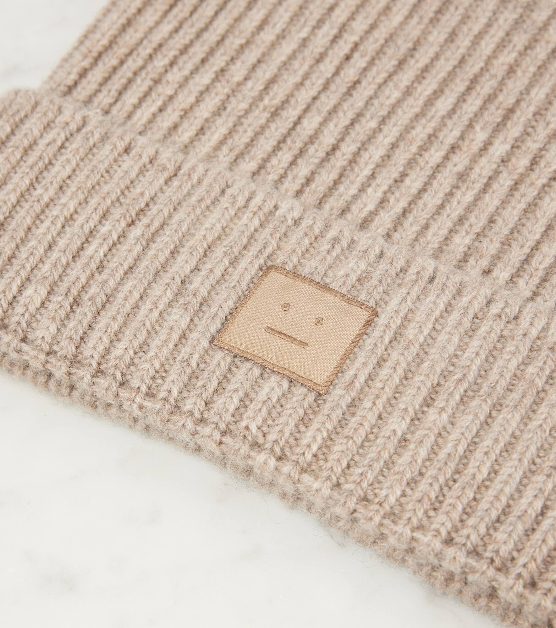Face ribbed-knit wool-blend beanie - 3