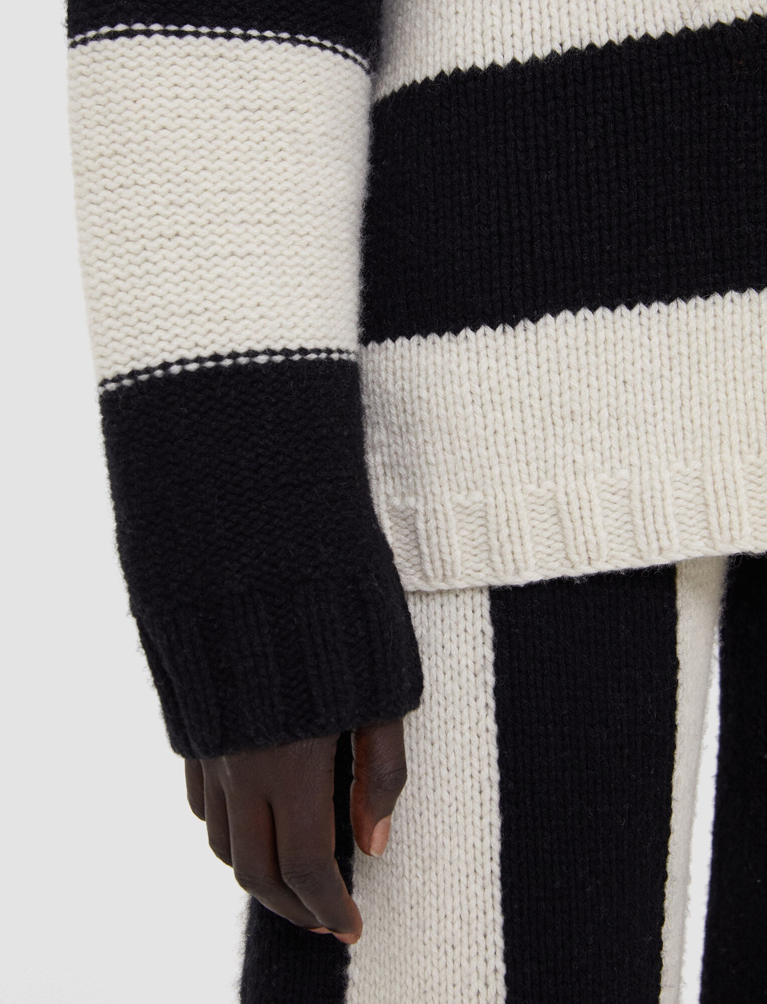 Leopard Knit Round Neck Jumper - 6