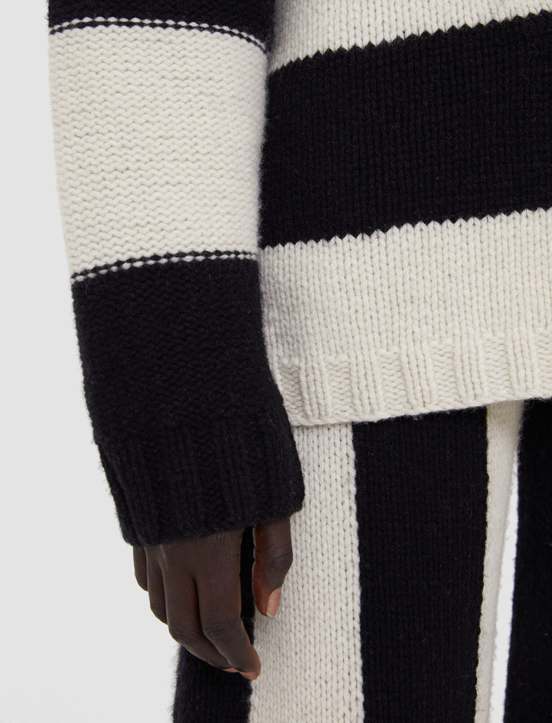 Leopard Knit Round Neck Jumper 6