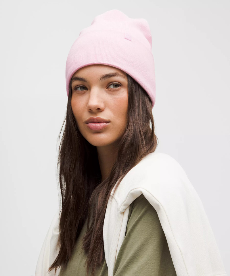 lululemon Warm Revelation Beanie outlook
