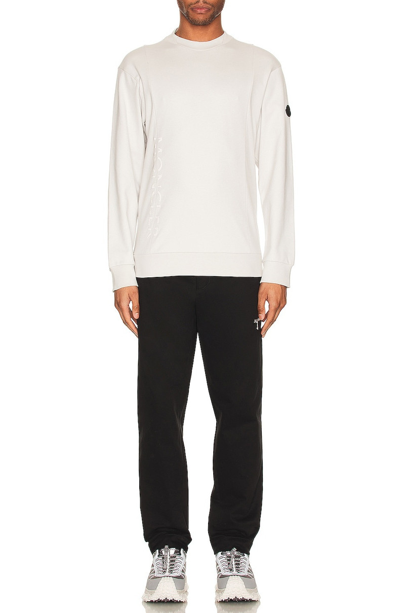 Moncler Sweater outlook