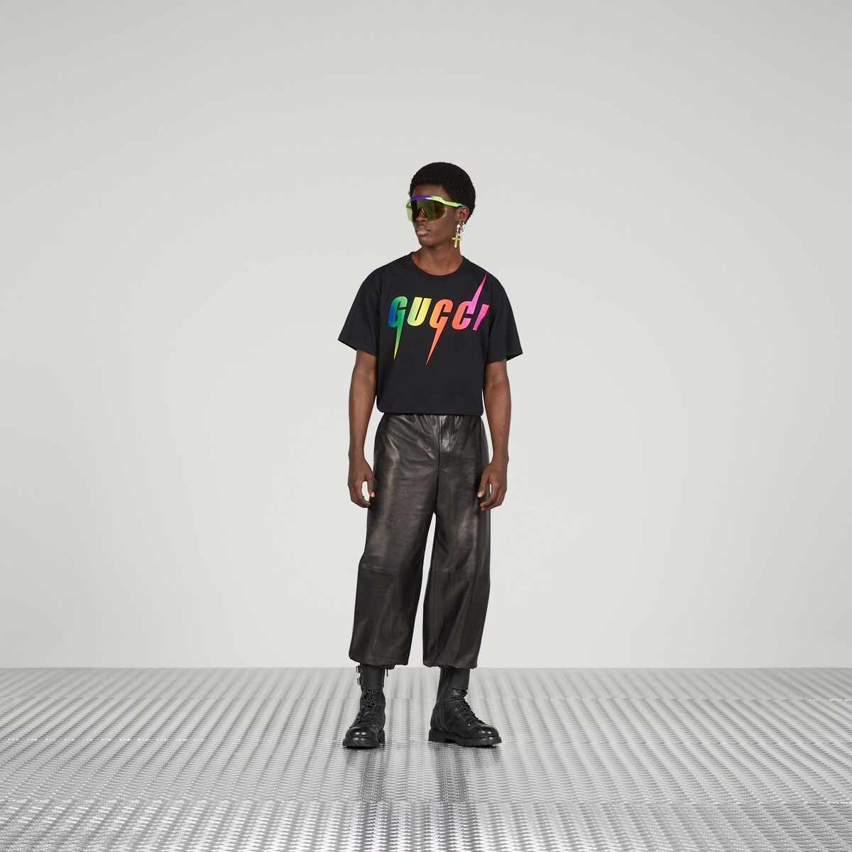 GUCCI Cotton T-shirt with Gucci Blade print | REVERSIBLE