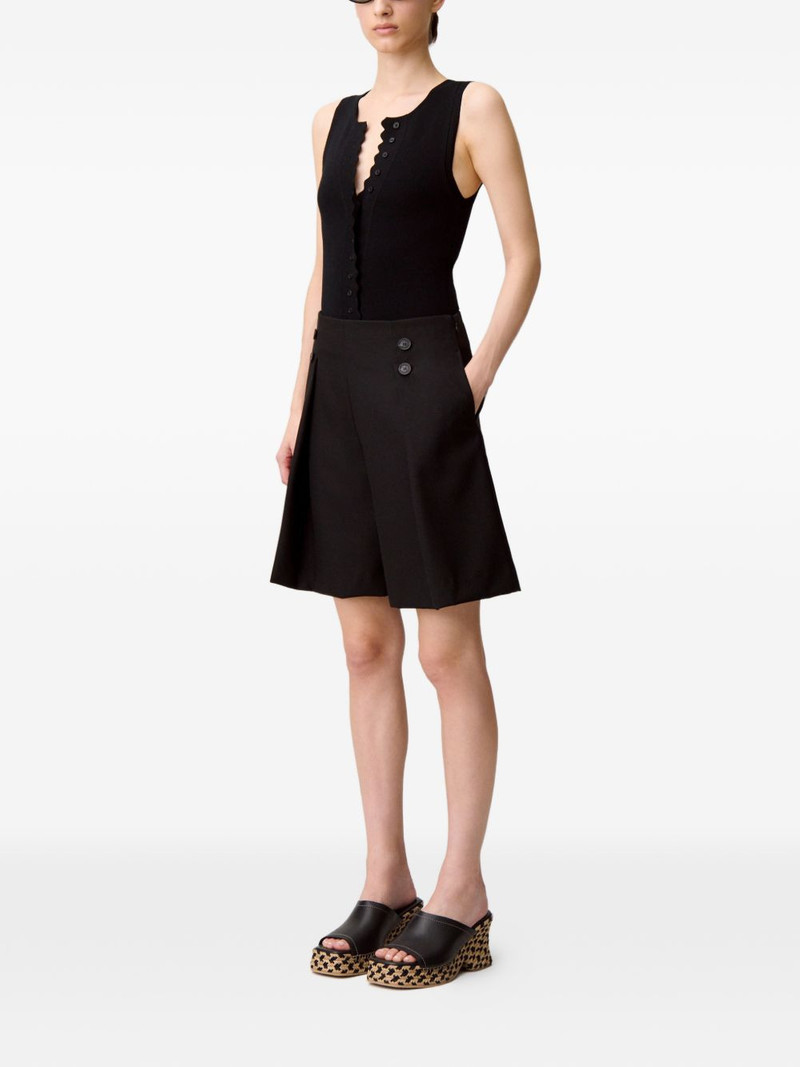 button-fastening bodysuit 3