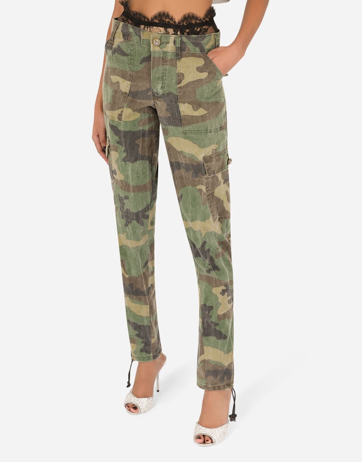 Cotton cargo pants with camouflage print - 4