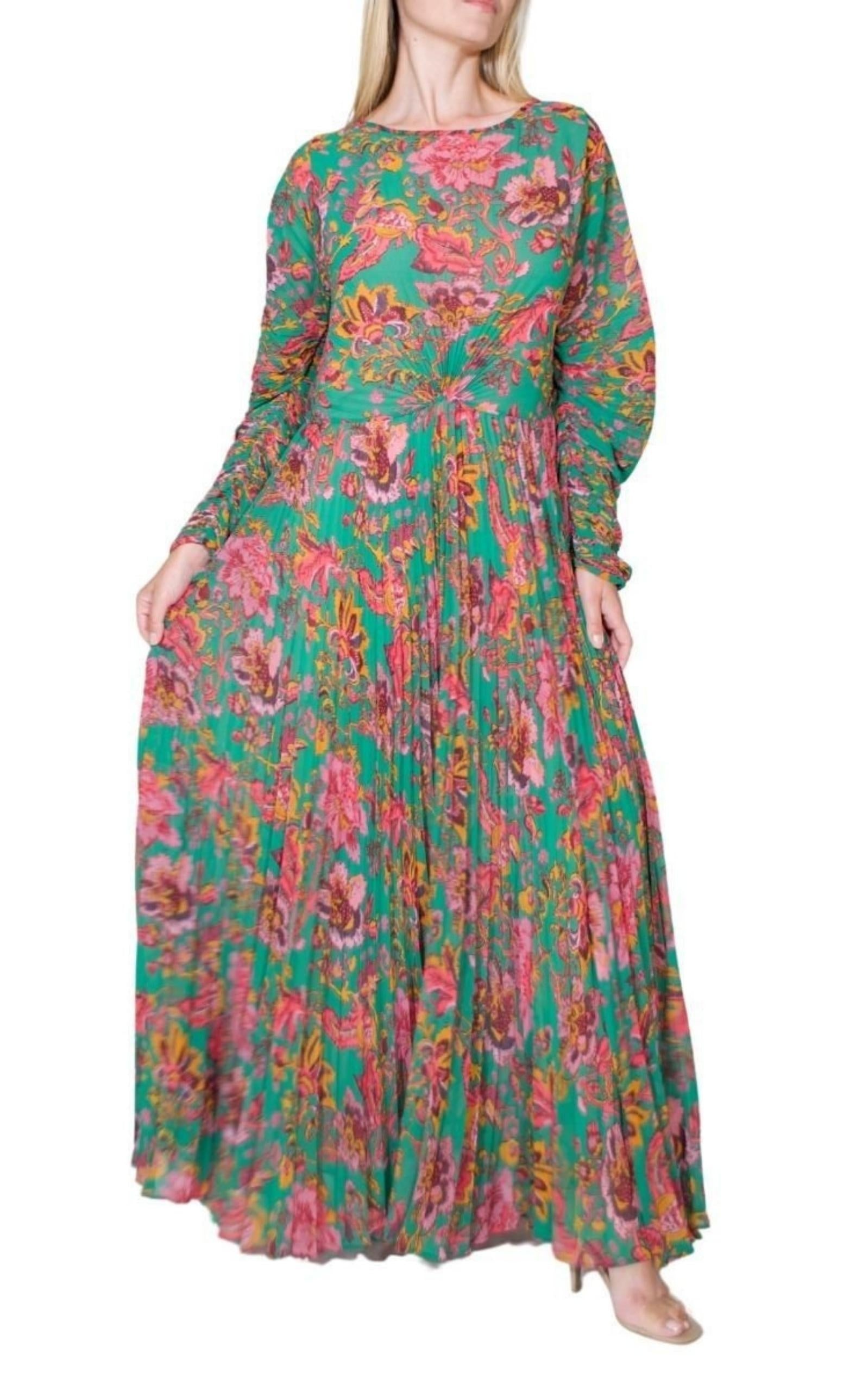 Ying Yang Micro-Print Pleated Chiffon Gown - 3