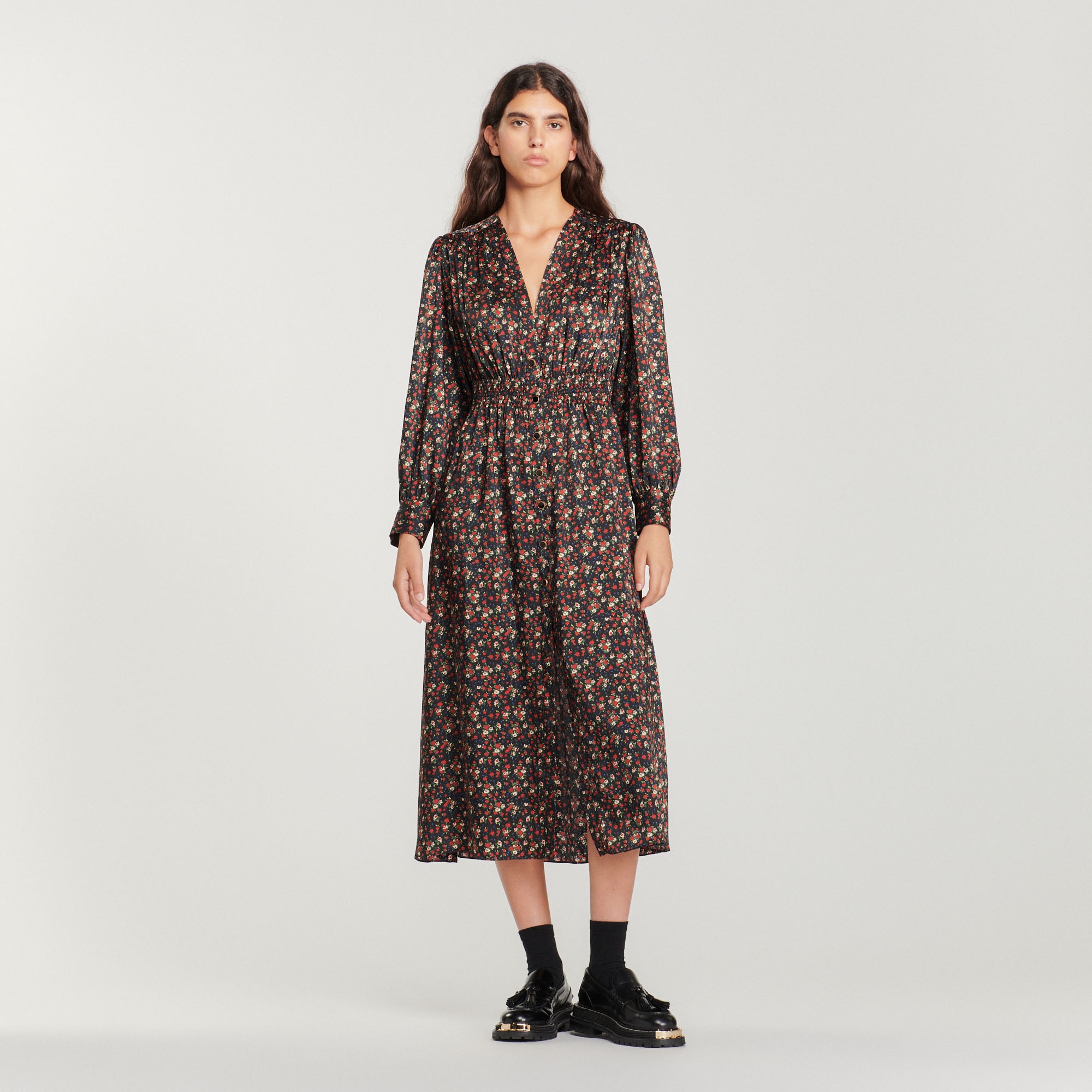 Long flowing dress with a floral print - 3