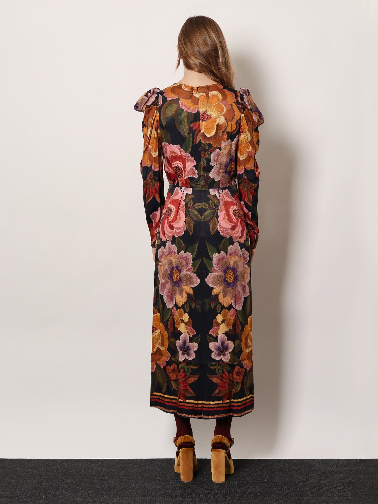 Farm Rio Viscose Long Dress With Chenille Flowers Print - 3