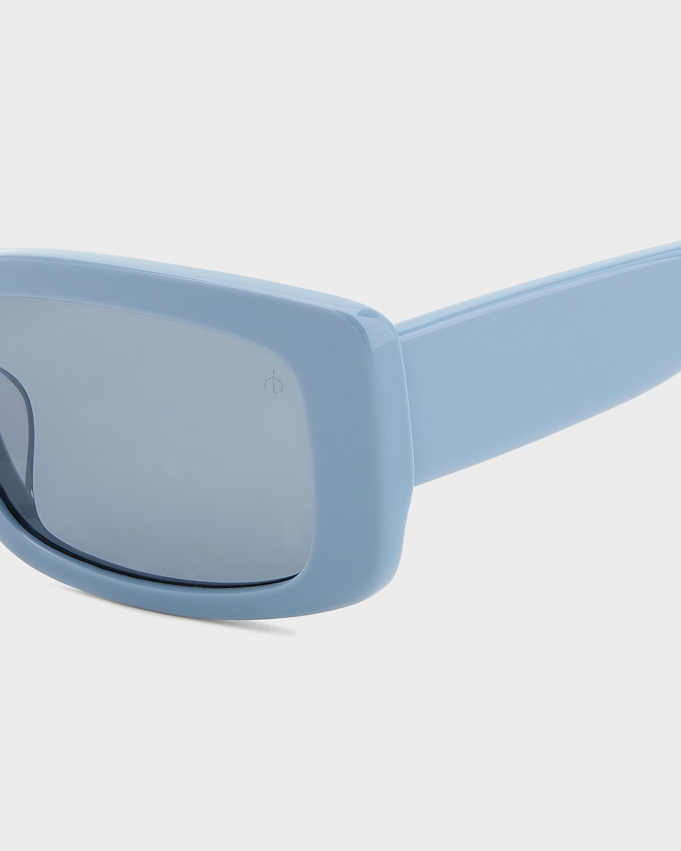 Reed
Rectangular Sunglasses - 3