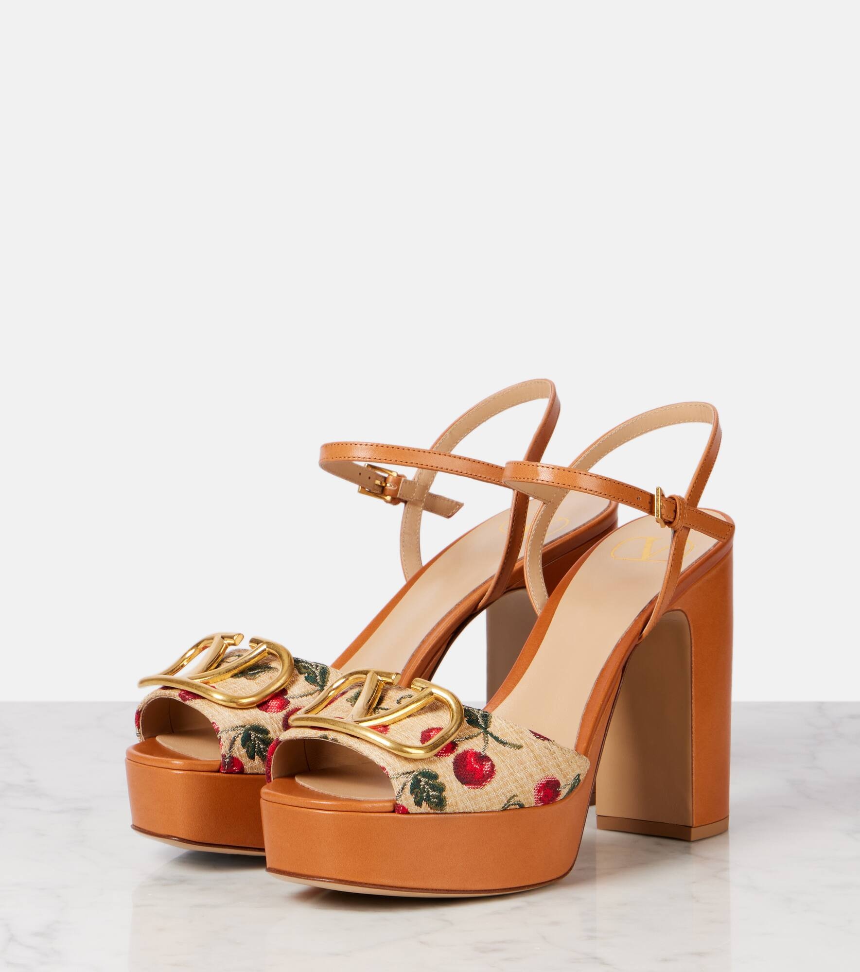 VLogo 115 raffia-effect platform sandals - 4