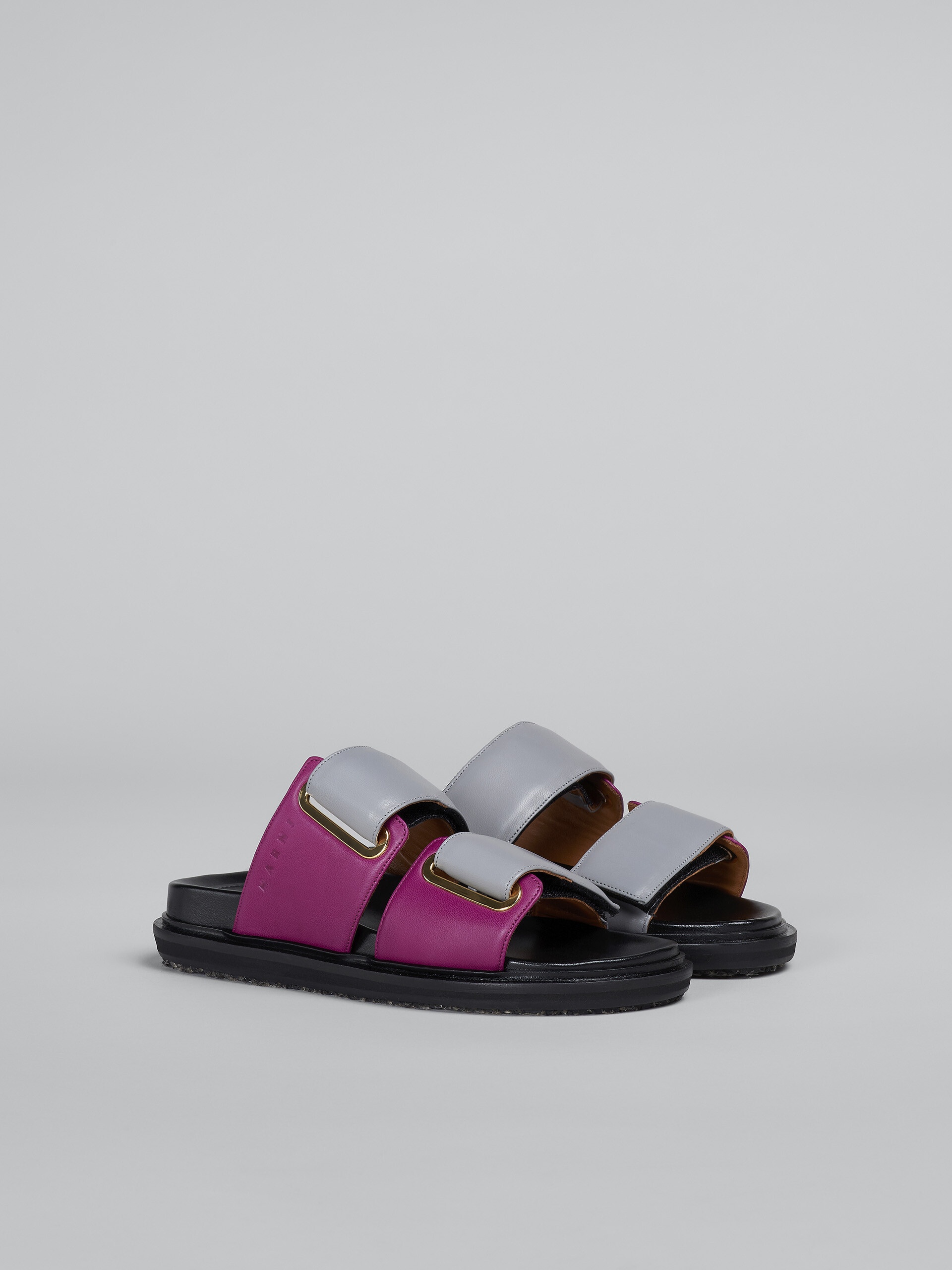 GREY AND FUCSHIA LEATHER FUSSBETT - 2