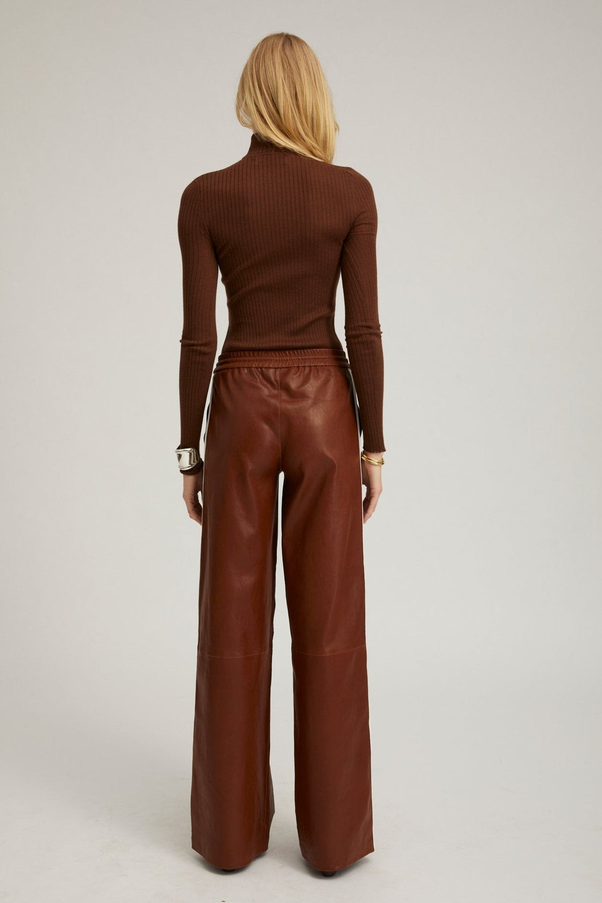 CHOCOLATE CASHMERE MOCK NECK - 6