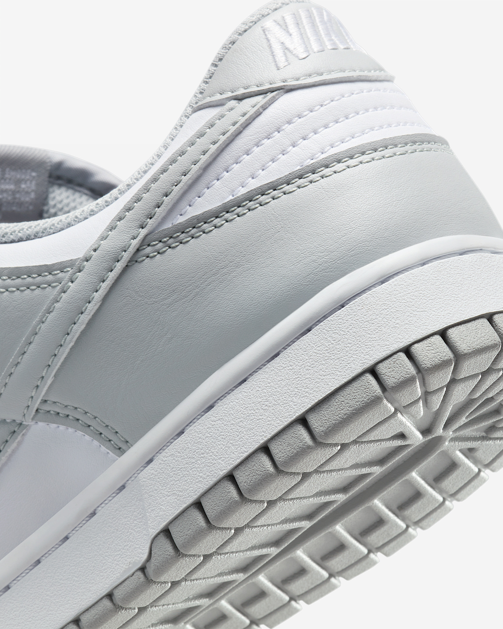 Nike Dunk Low Retro Men's Shoes - 8