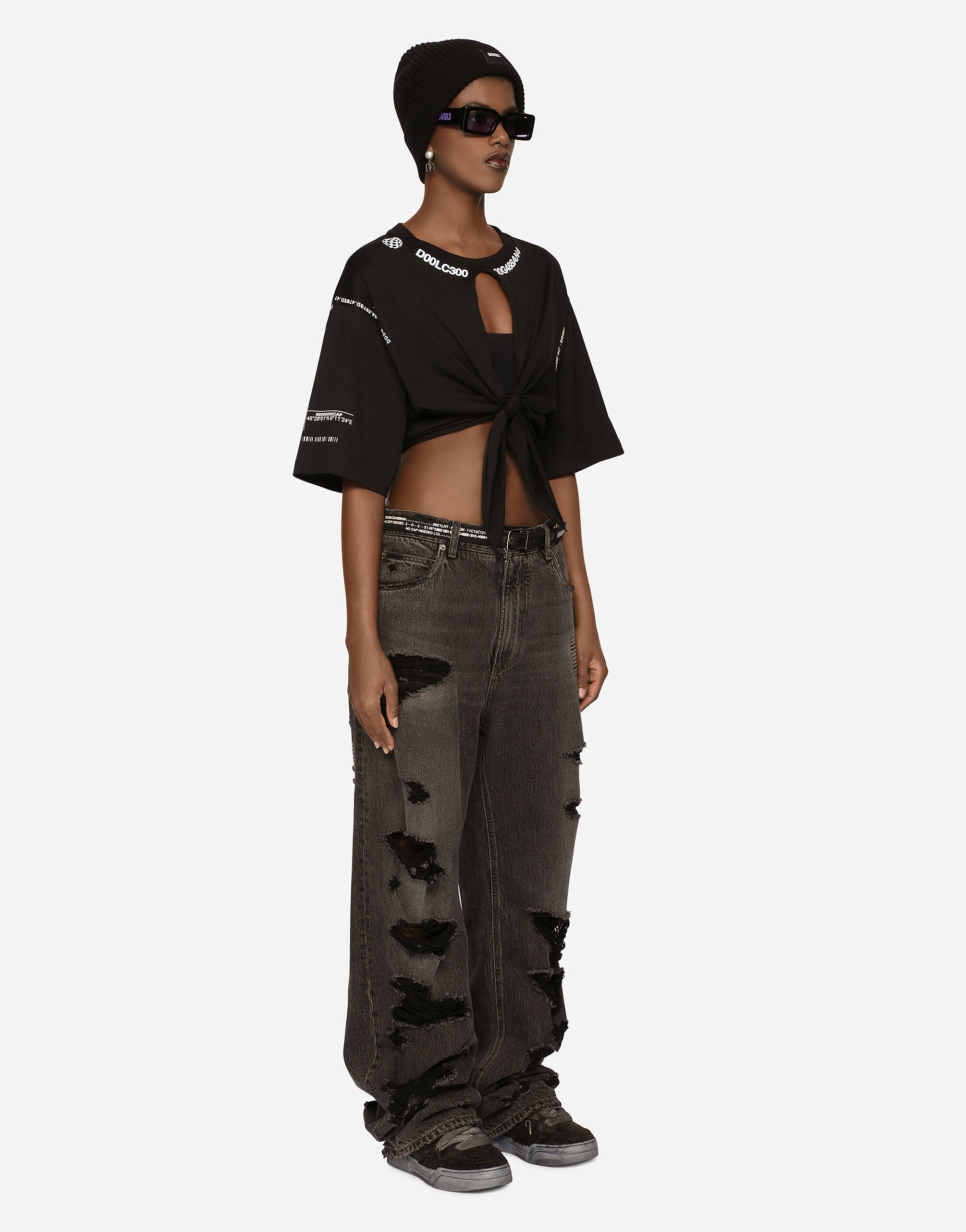 Wide-leg denim jeans with ripped details and abrasions DGVIB3 - 5