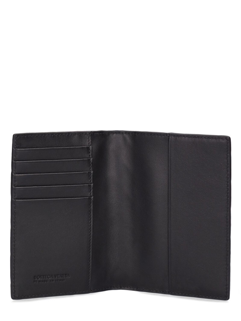 Intrecciato leather passport case - 3