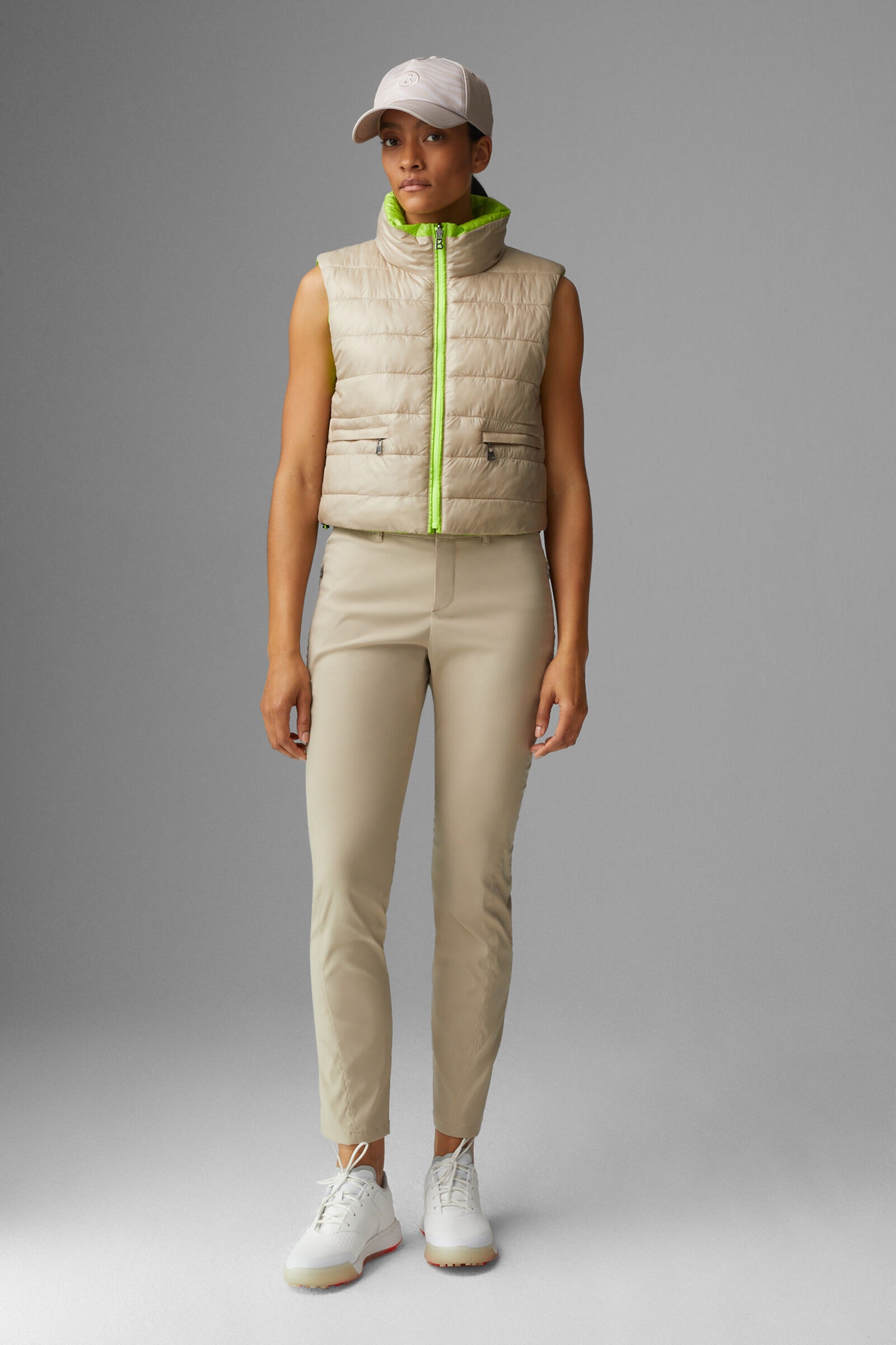 Aliah Reversible quilted waistcoat in Beige/Light green - 4