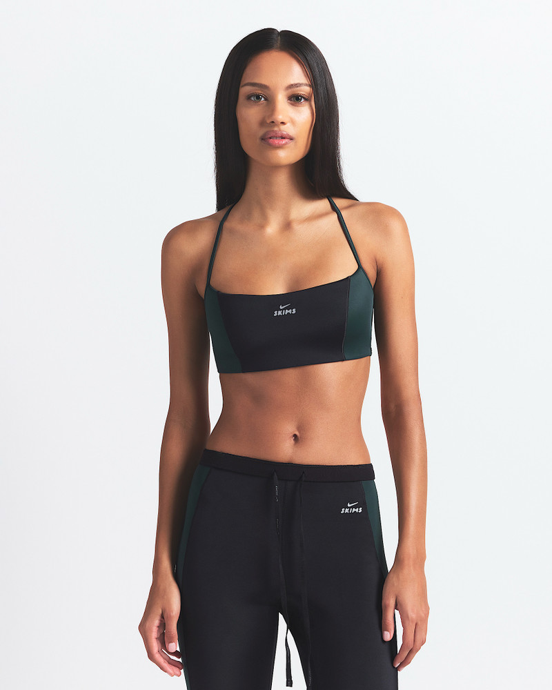 NikeSKIMS Shine Women's Micro-Scoop Bra 1
