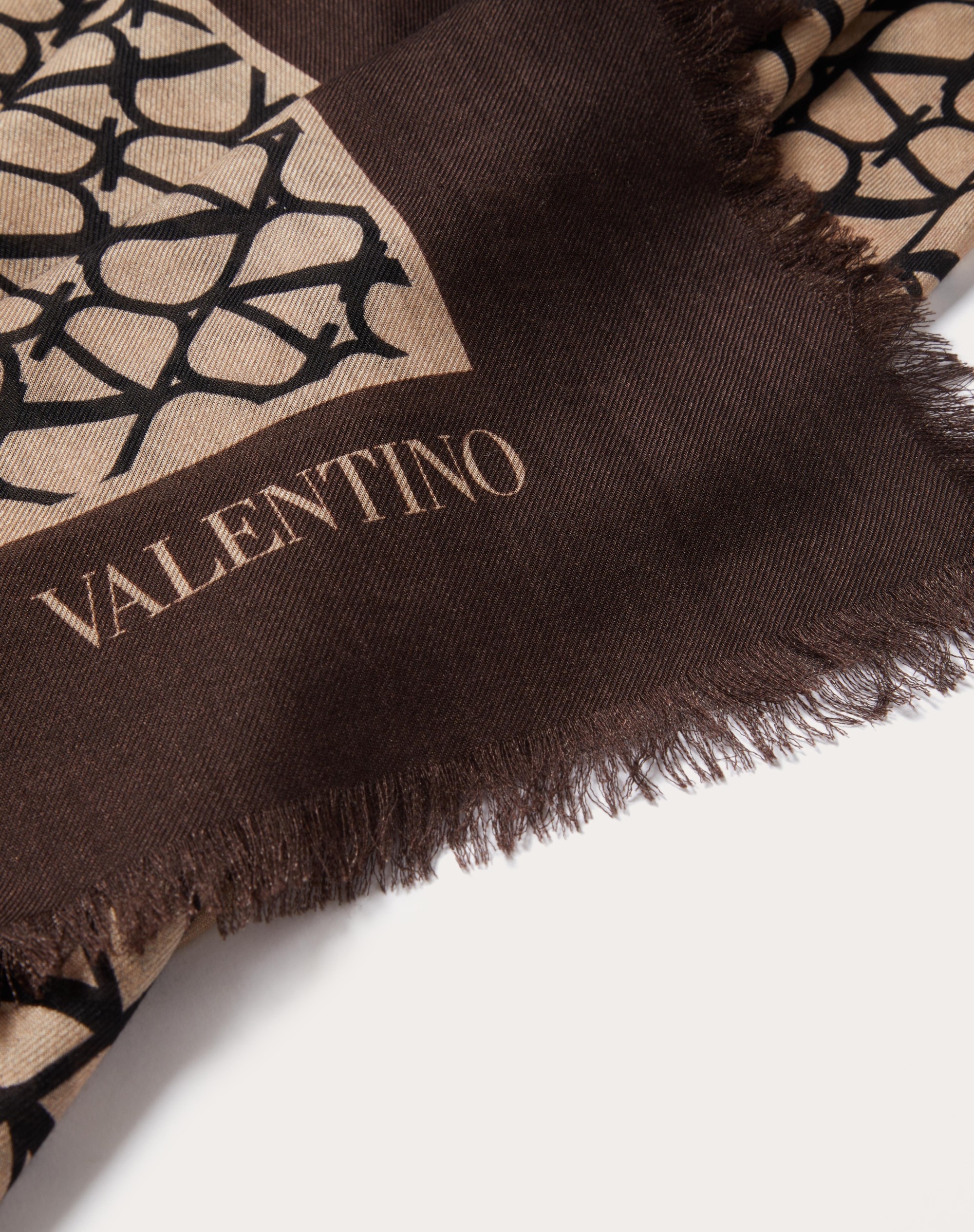 TOILE ICONOGRAPHE SHAWL IN CASHMERE AND SILK - 3
