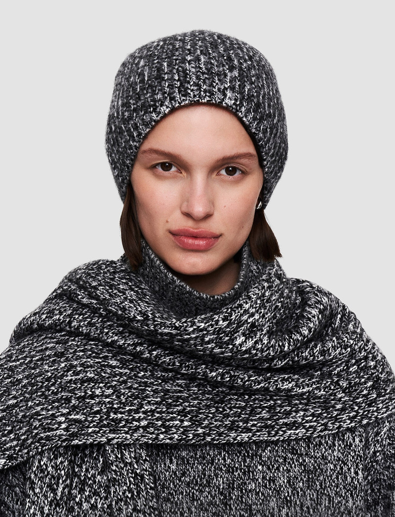 JOSEPH Luxe Cashmere Hat outlook