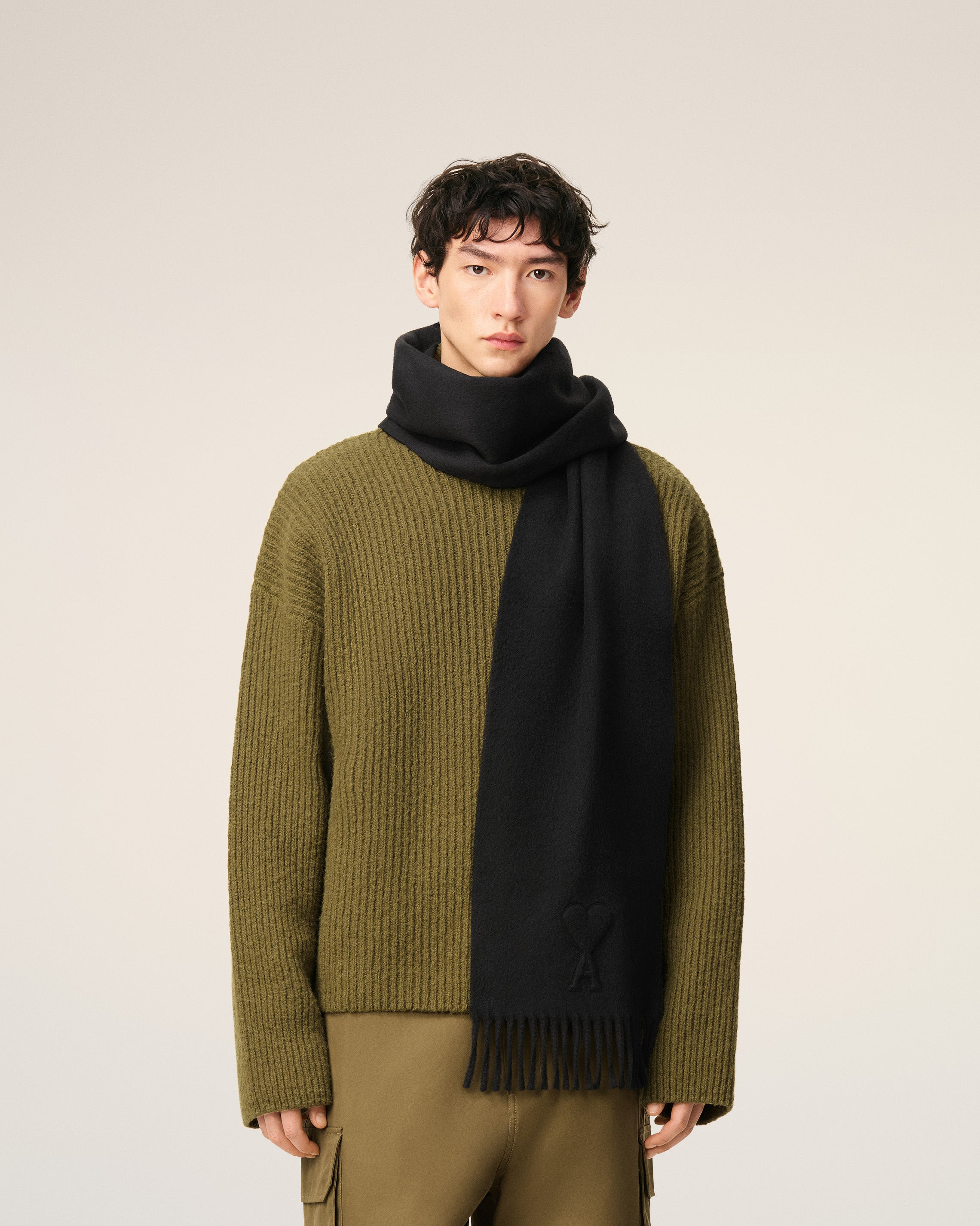 BLACK WOOL EMBOSSED AMI DE COEUR SCARF - 2