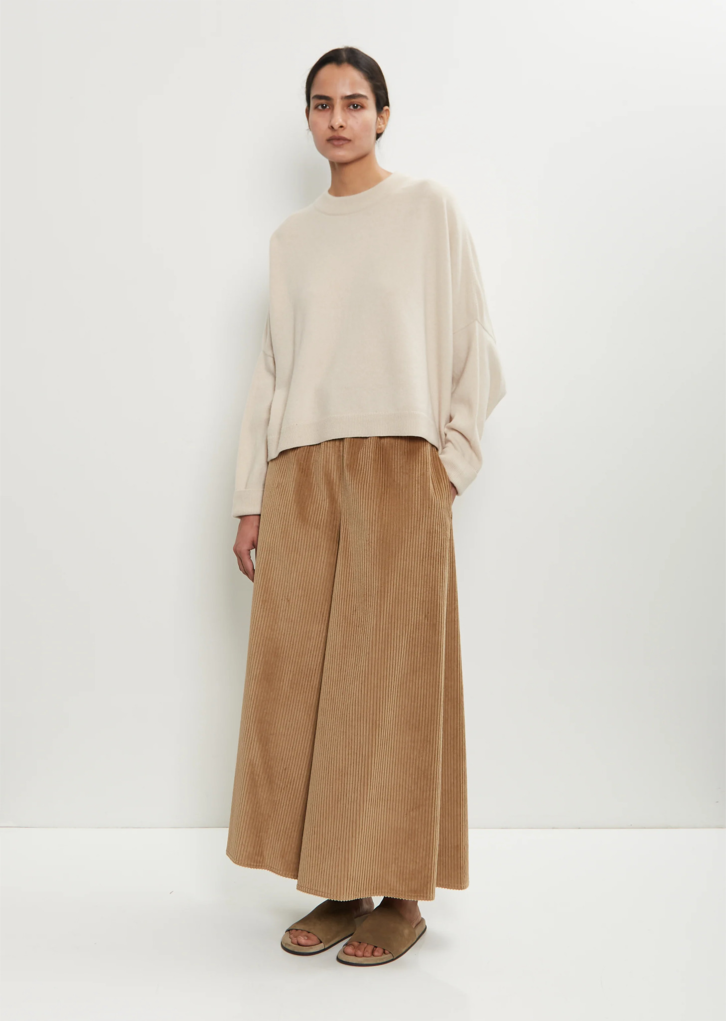 Cashmere Iconic Crewneck Sweater — Oatmeal - 4