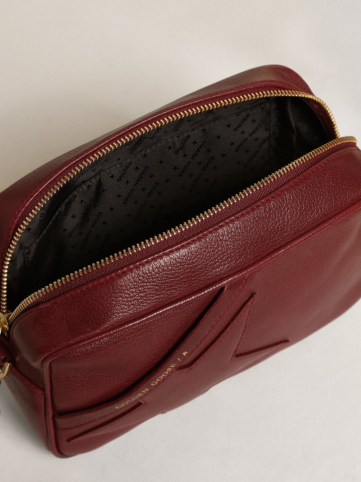 Star Bag in burgundy leather with tone-on-tone star - 4