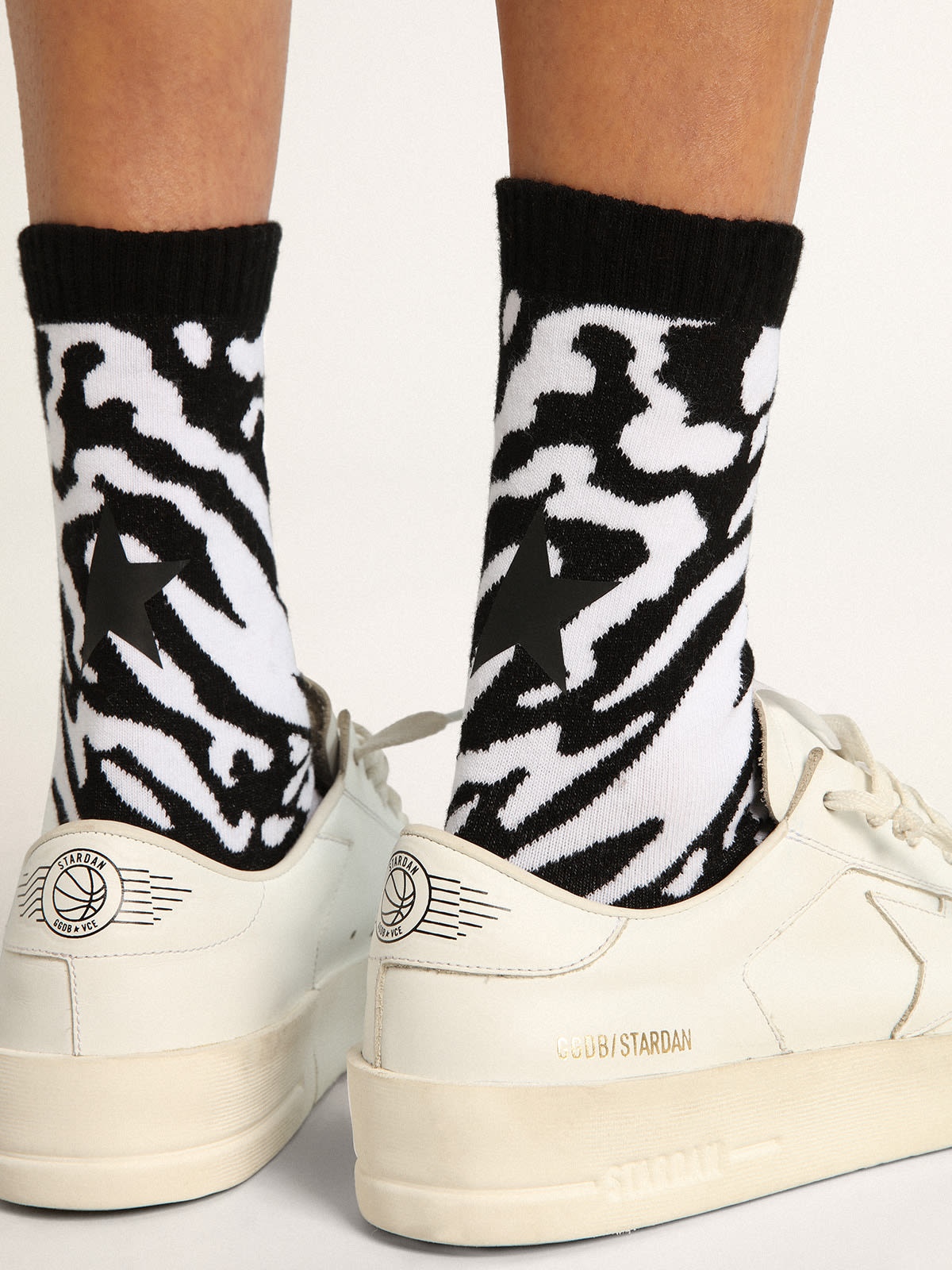 Black and white socks with leopard print and black star on the back - 3