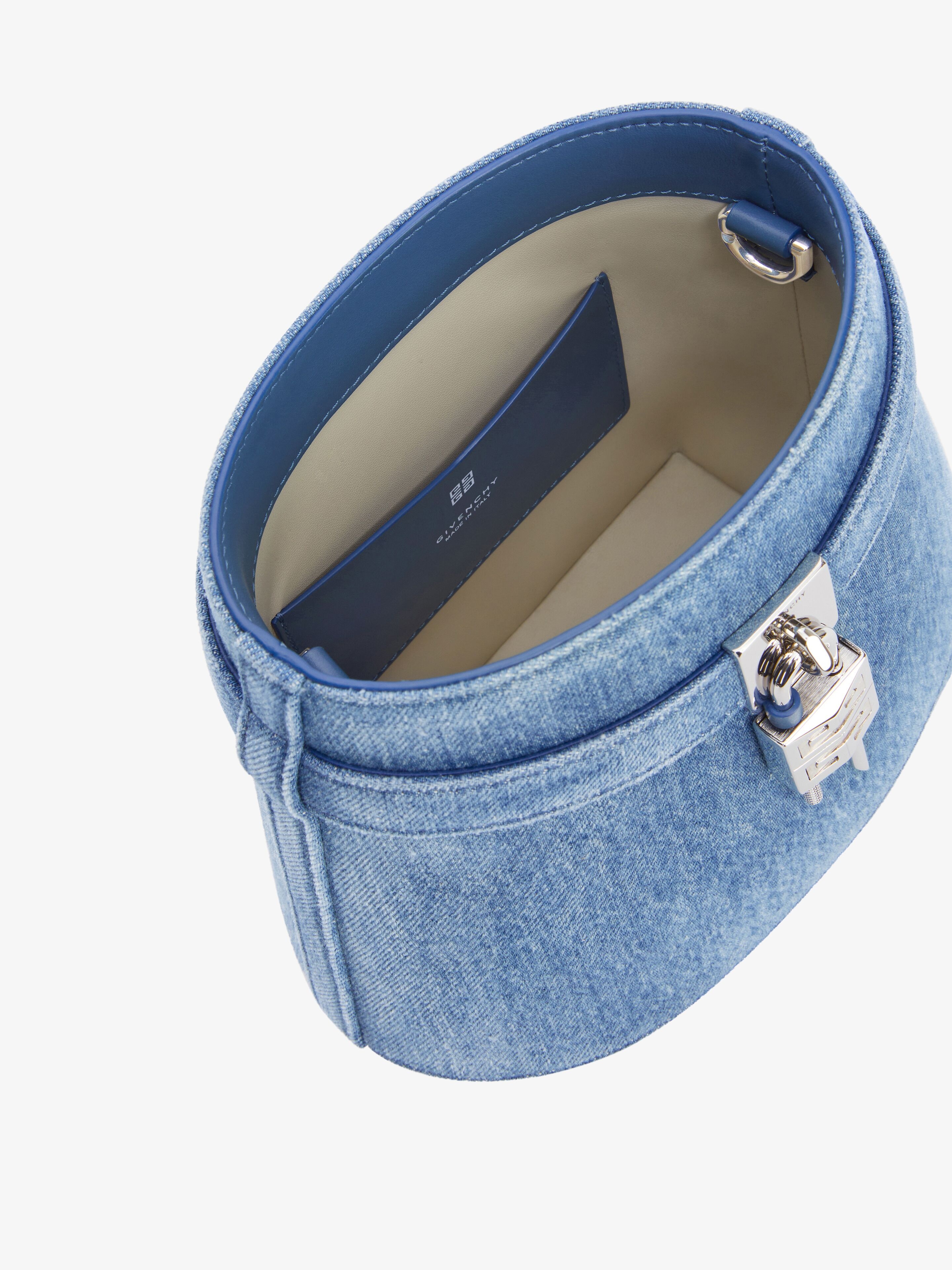 SHARK LOCK BUCKET BAG IN WASHED DENIM - 6