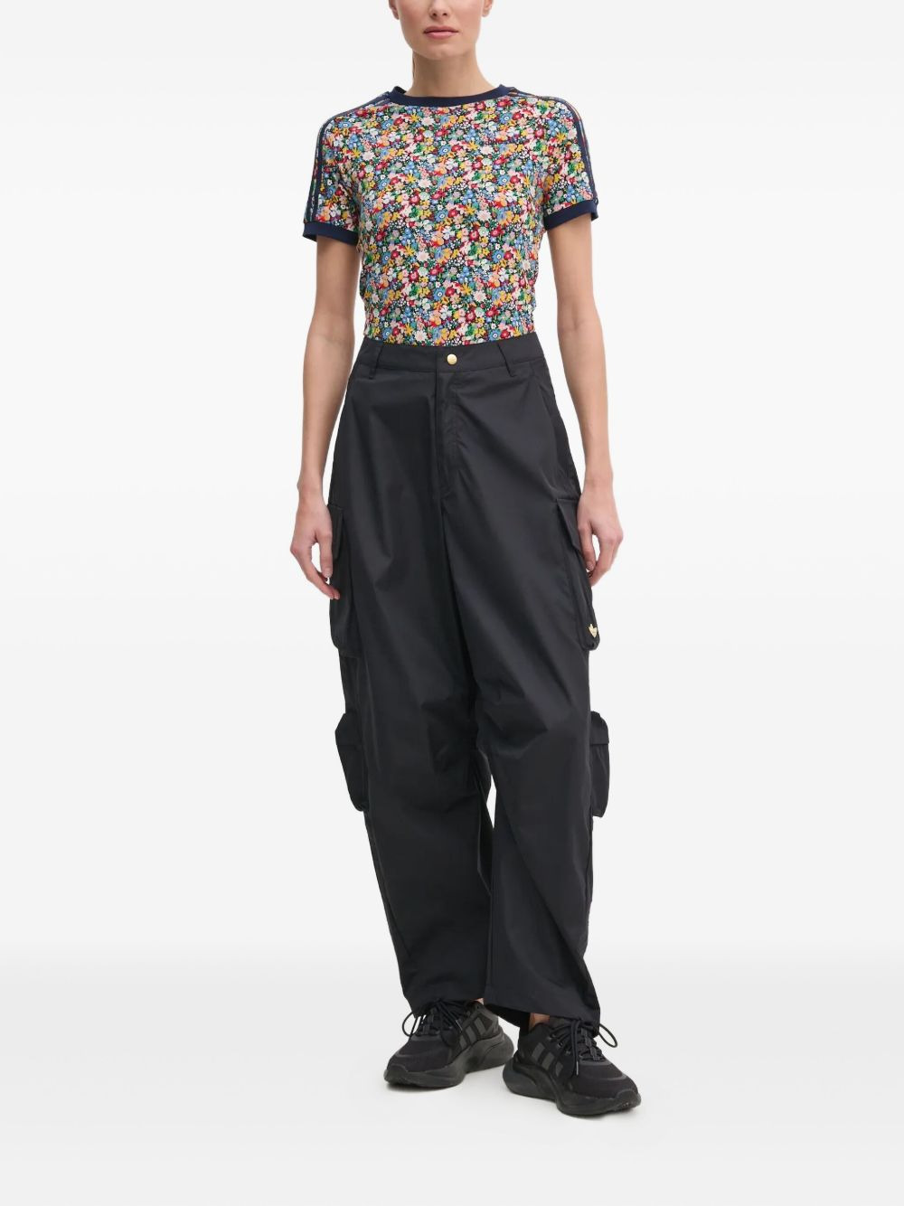 cargo-pocket trousers - 2
