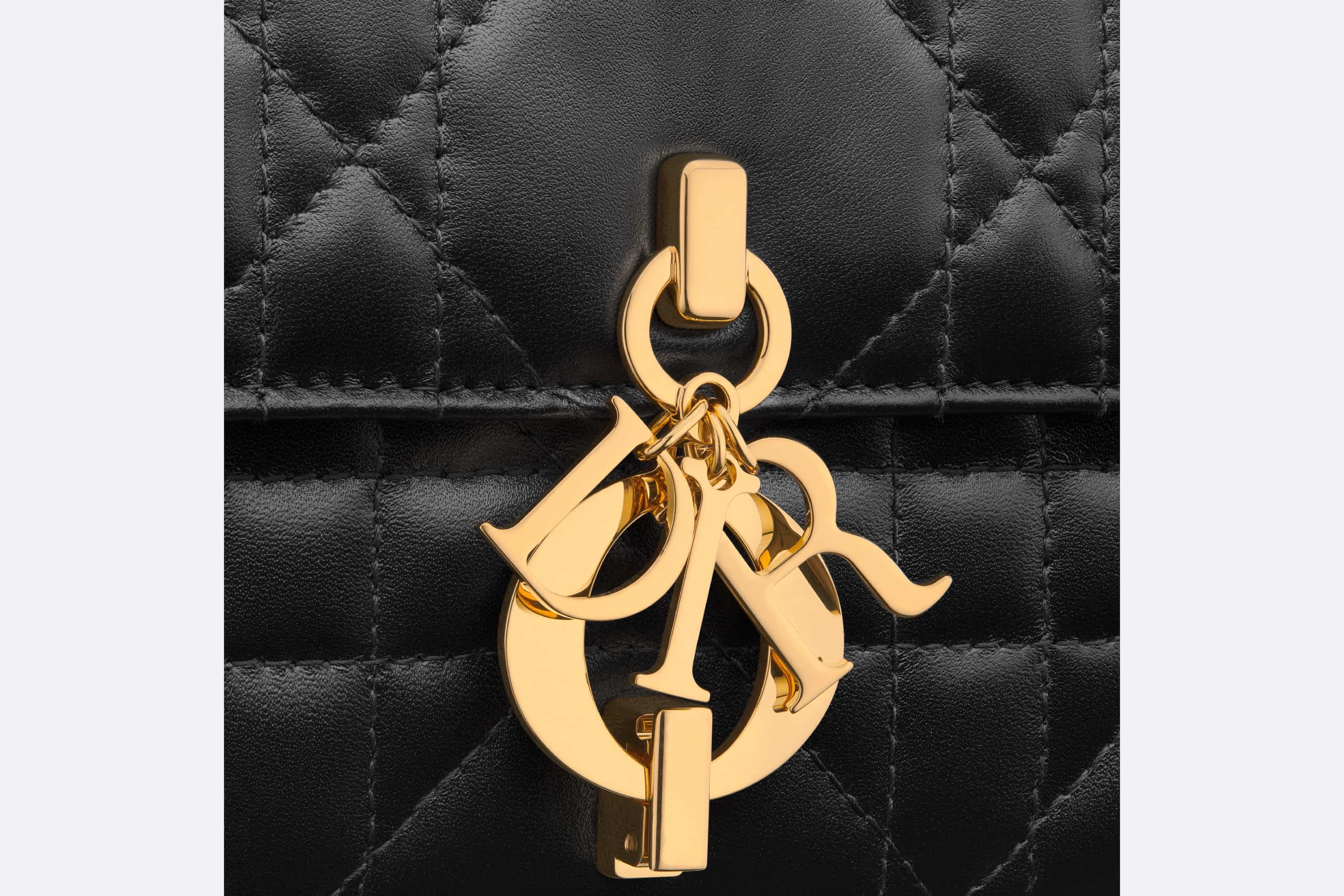 Dior Miss Daisy Mini Bag | dior | REVERSIBLE