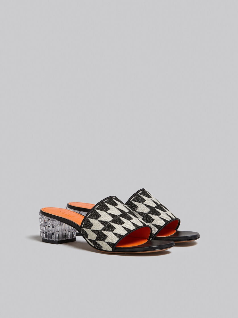 LUREX WHITE AND BLACK SABOT WITH HOUNDSTOOTH MOTIF - 2