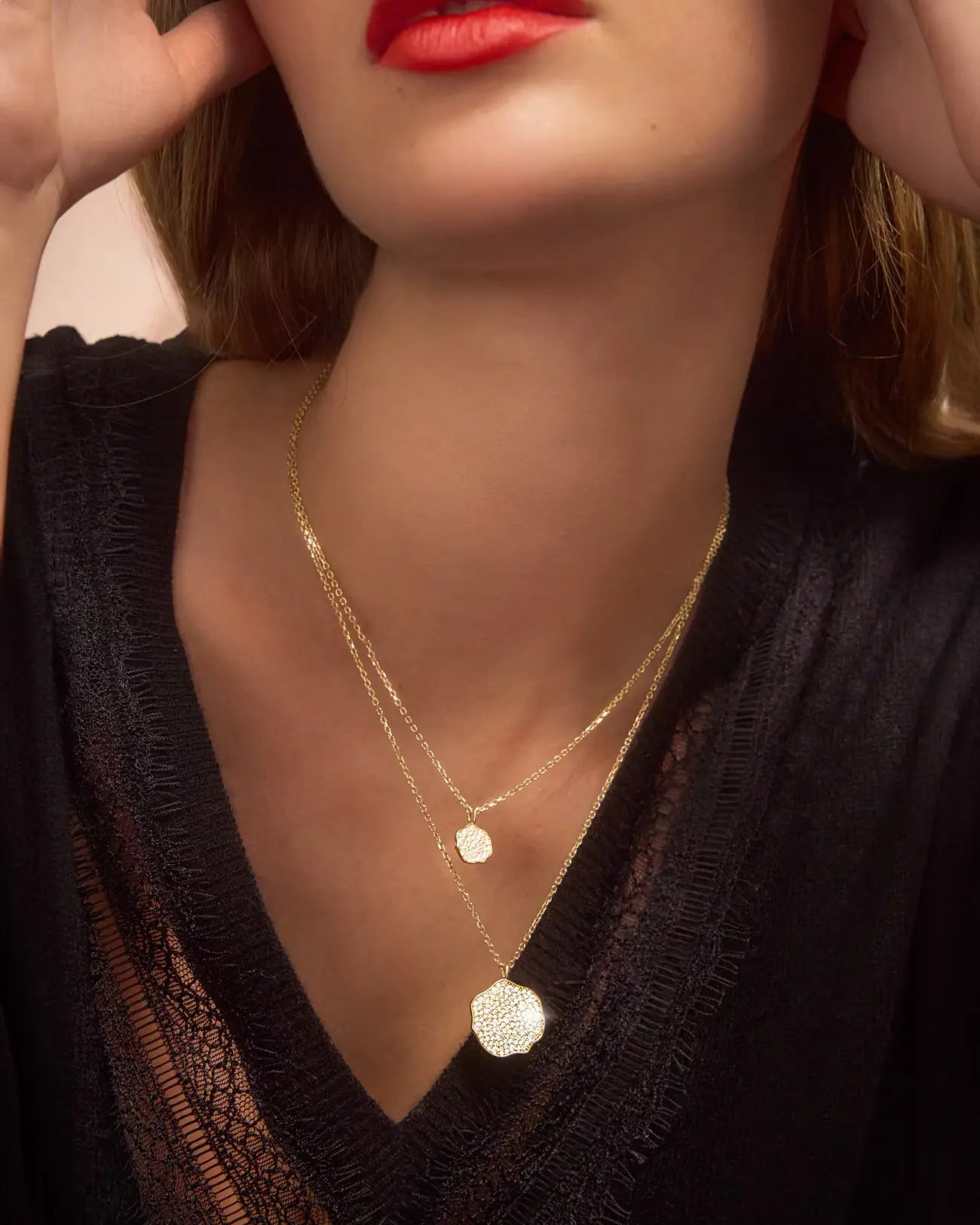 Petite Fleur Pavé Diamond Pendant Necklace - 4