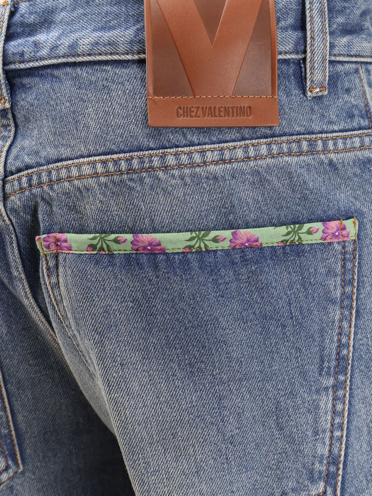 Jeans With Floral Print Fabric Border Detail - 5