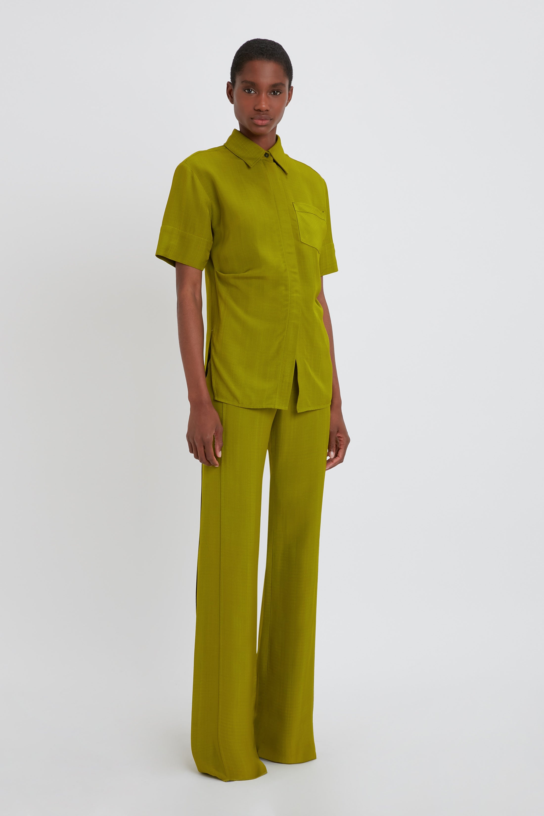Fitted Short Sleeve Shirt In Parrot Green - 4