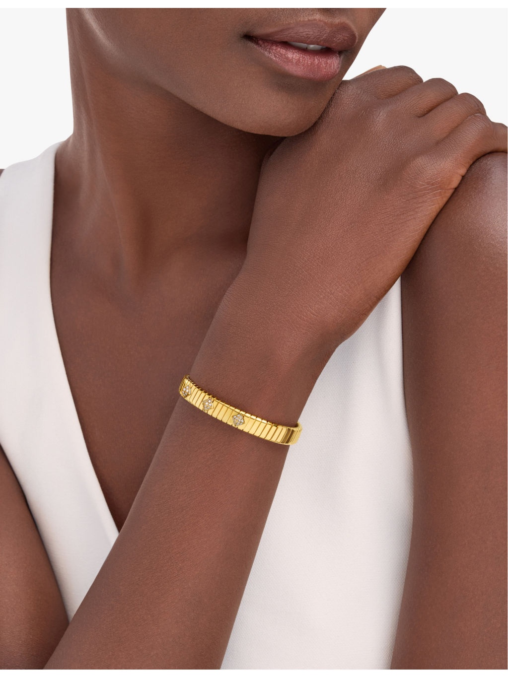 Bvlgari Tubogas 18ct yellow-gold and 0.29ct brilliant-cut diamond bracelet - 2