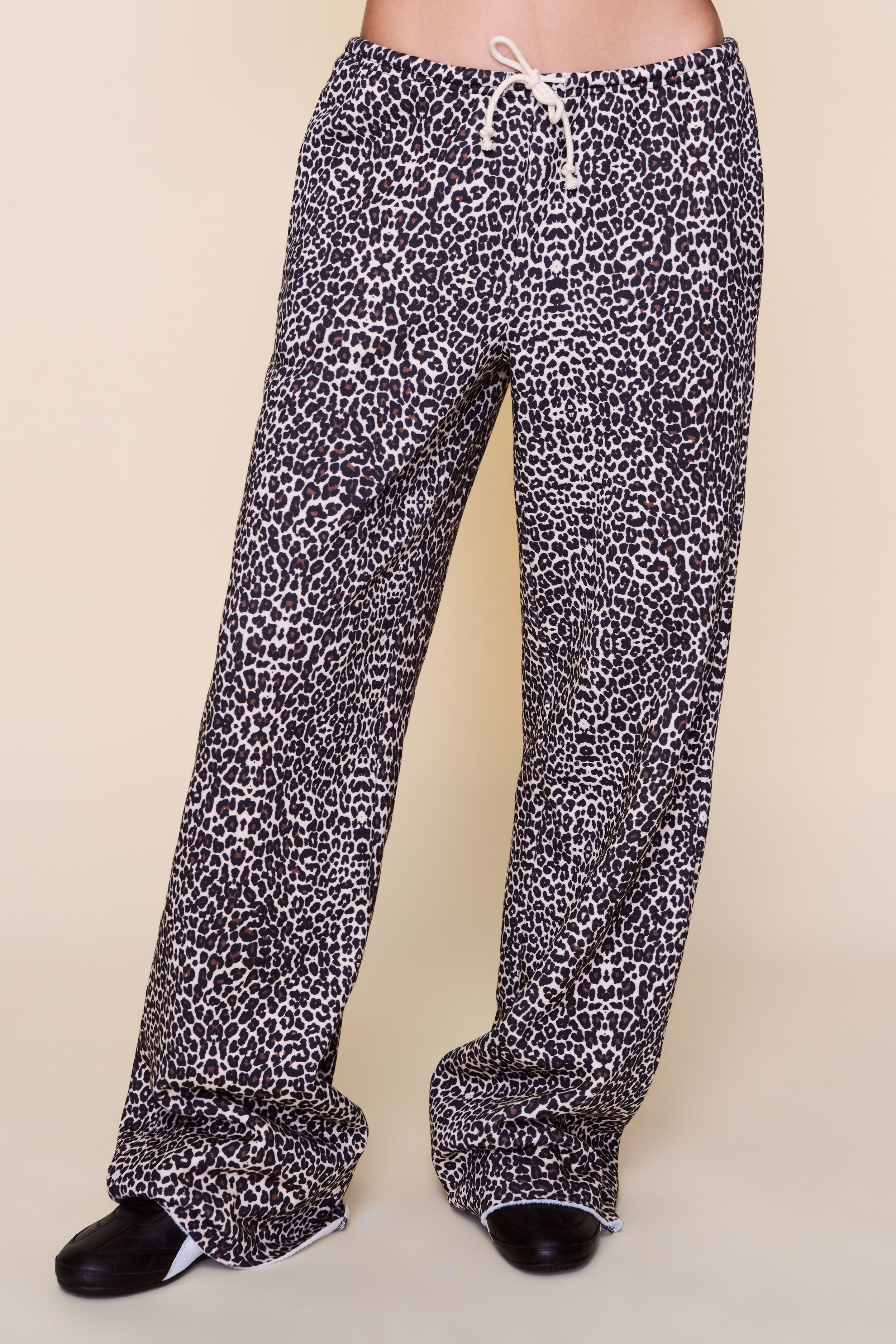 DRAWSTRING FLEECE PANT - 4