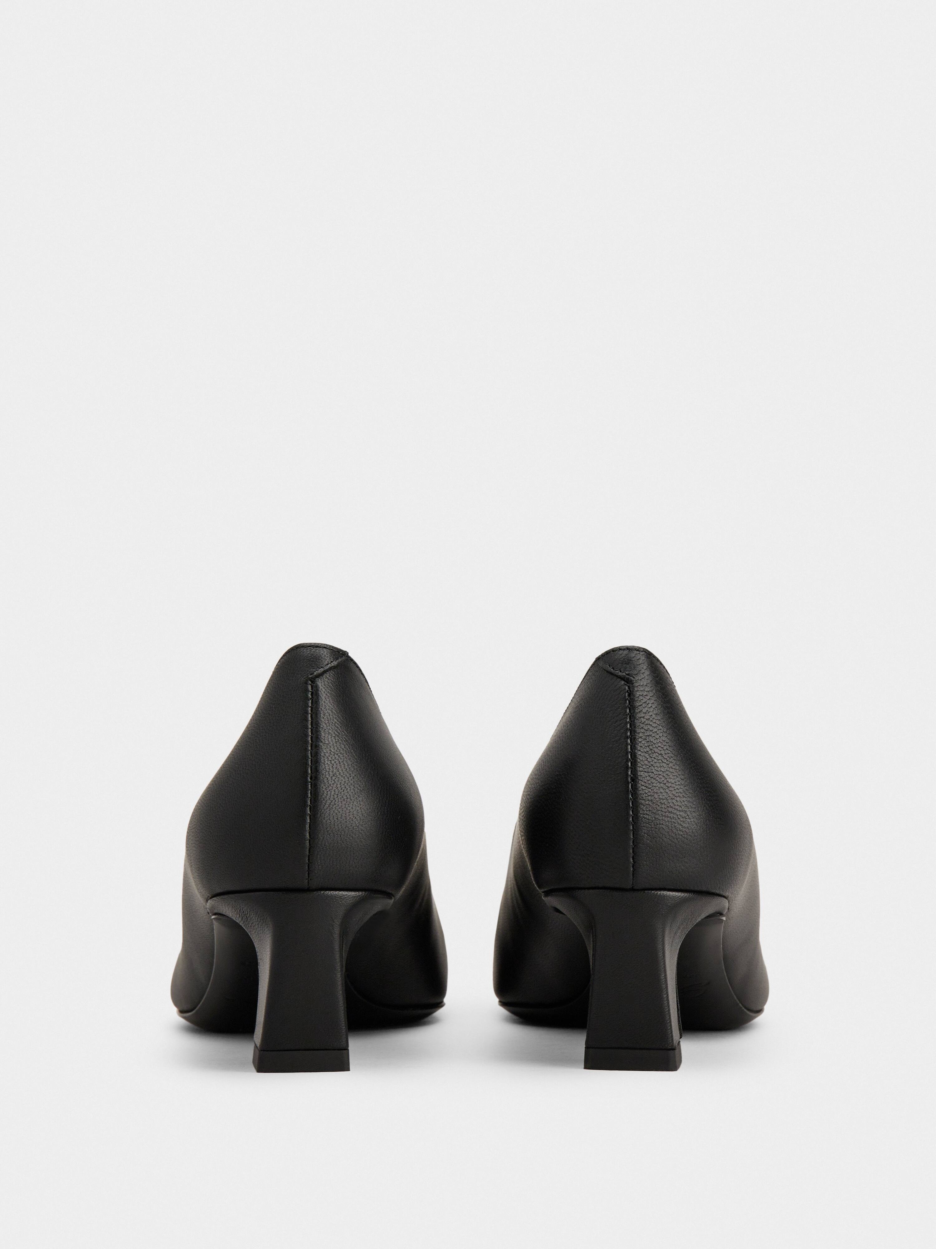 Trompette Metal Buckle Pumps in Nappa Leather - 5