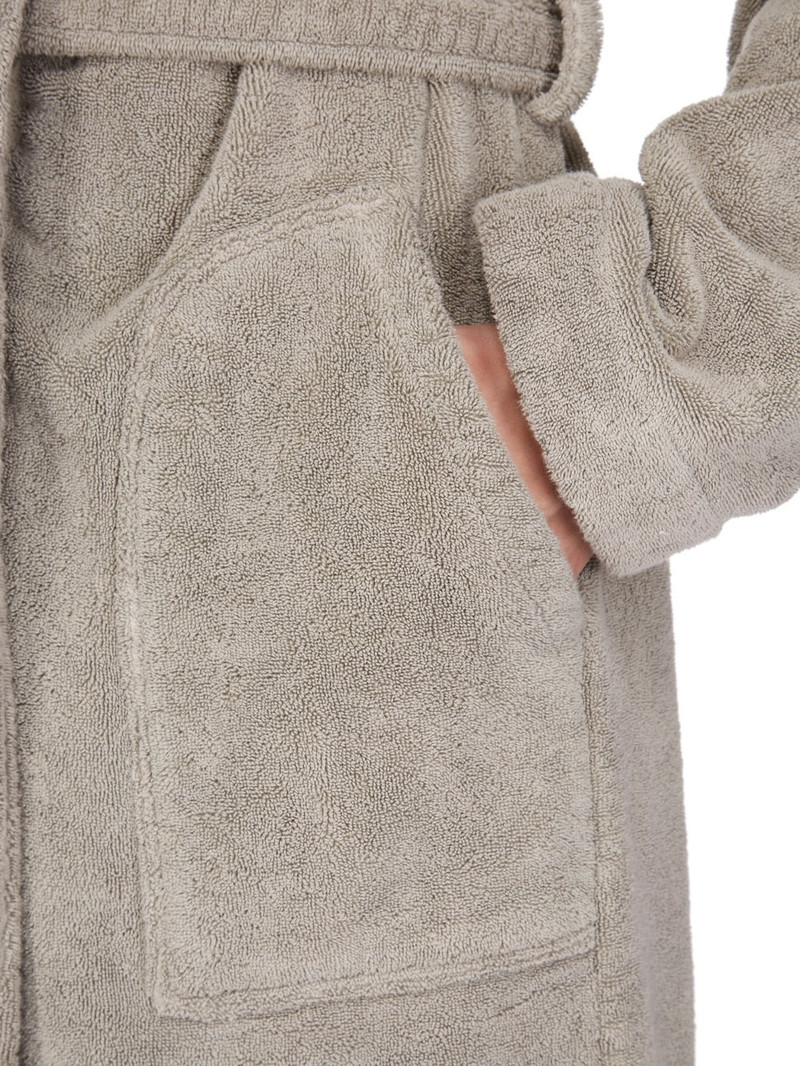 BATHROBE 6