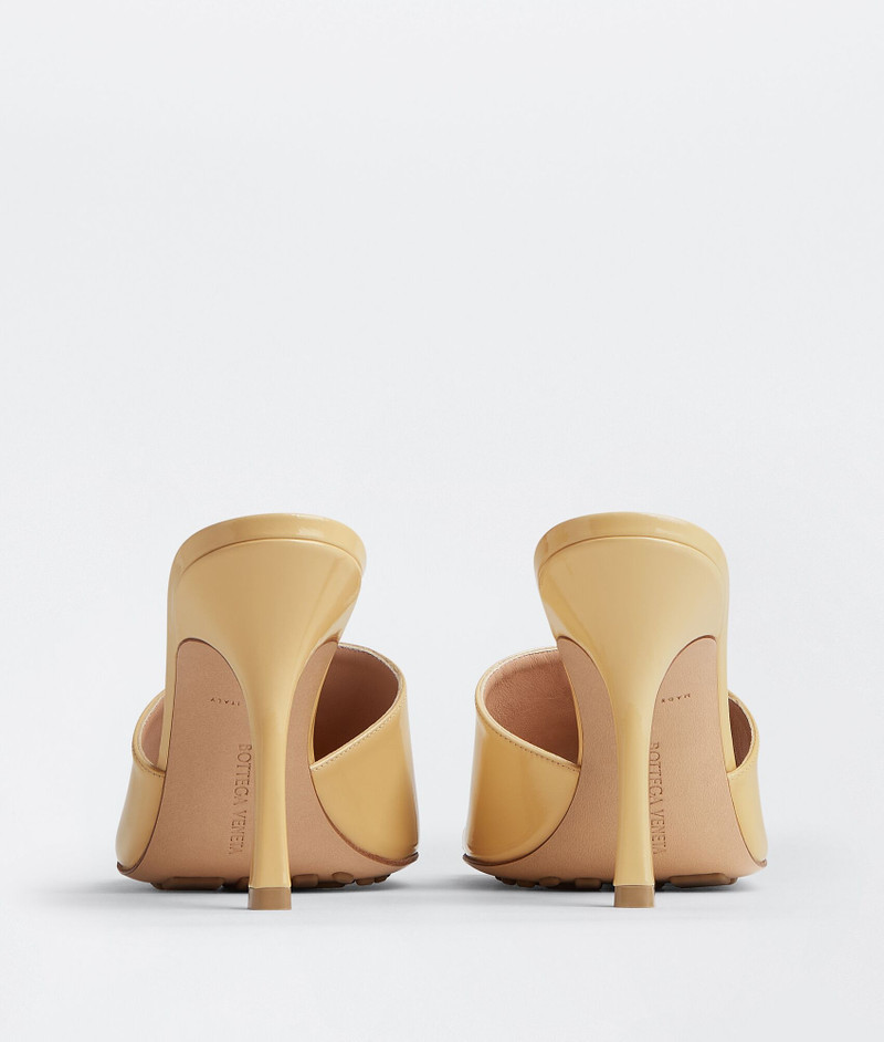 Bottega Veneta stretch outlook