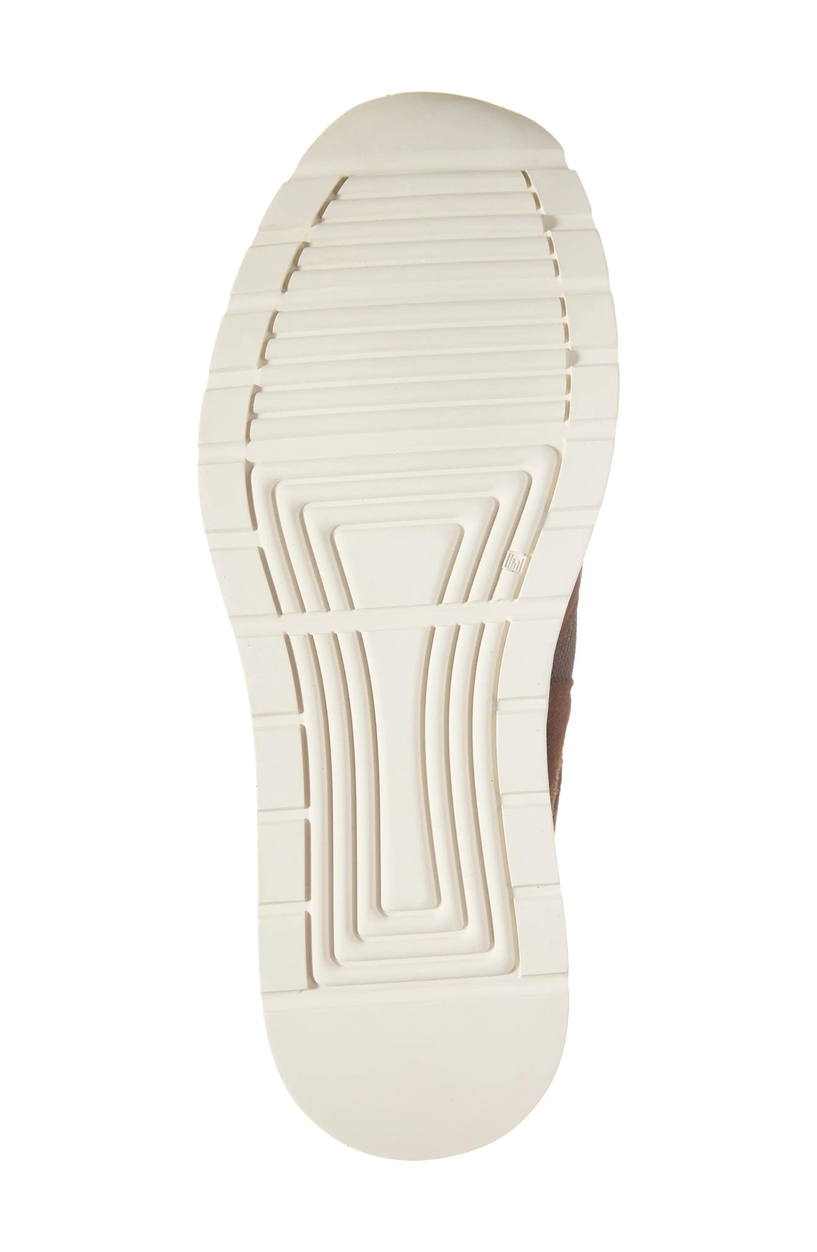 Cross Trainer Sneaker - 6