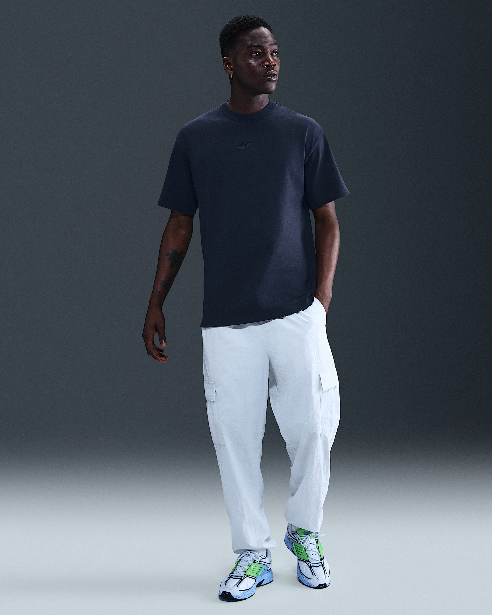 Nike Sportswear Premium Essentials Men's T-Shirt - 4