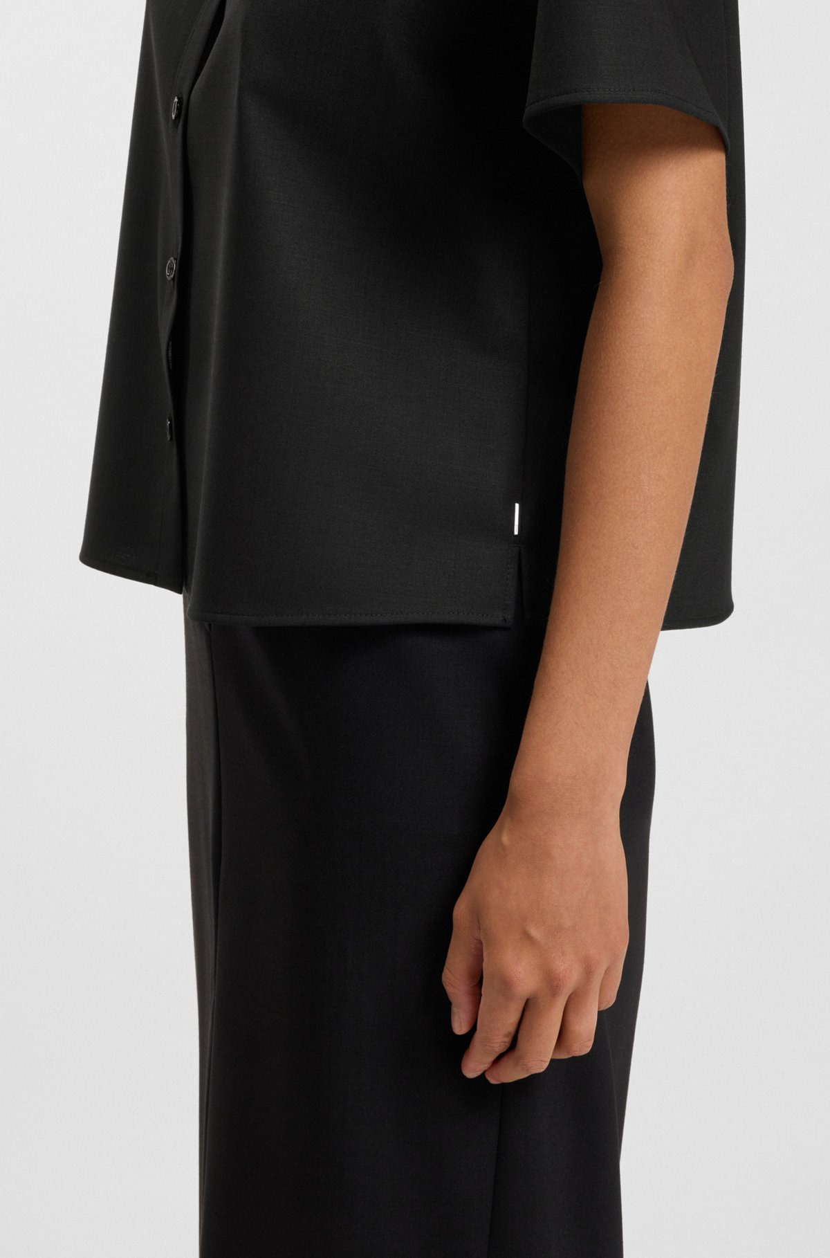 REGULAR-FIT SHORT-SLEEVED BLOUSE IN WOOL - 6