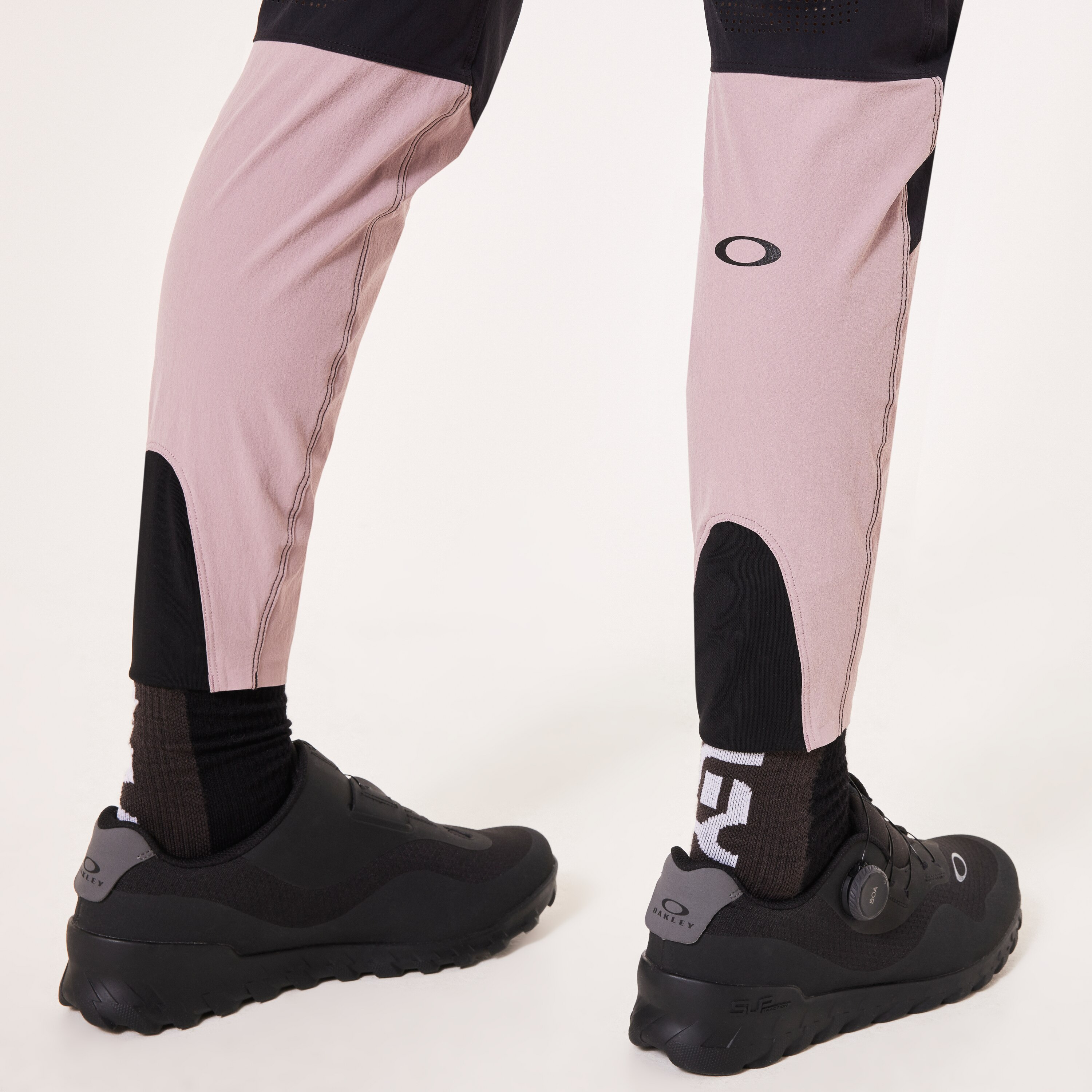 W. Seeker Airline Pant - 6