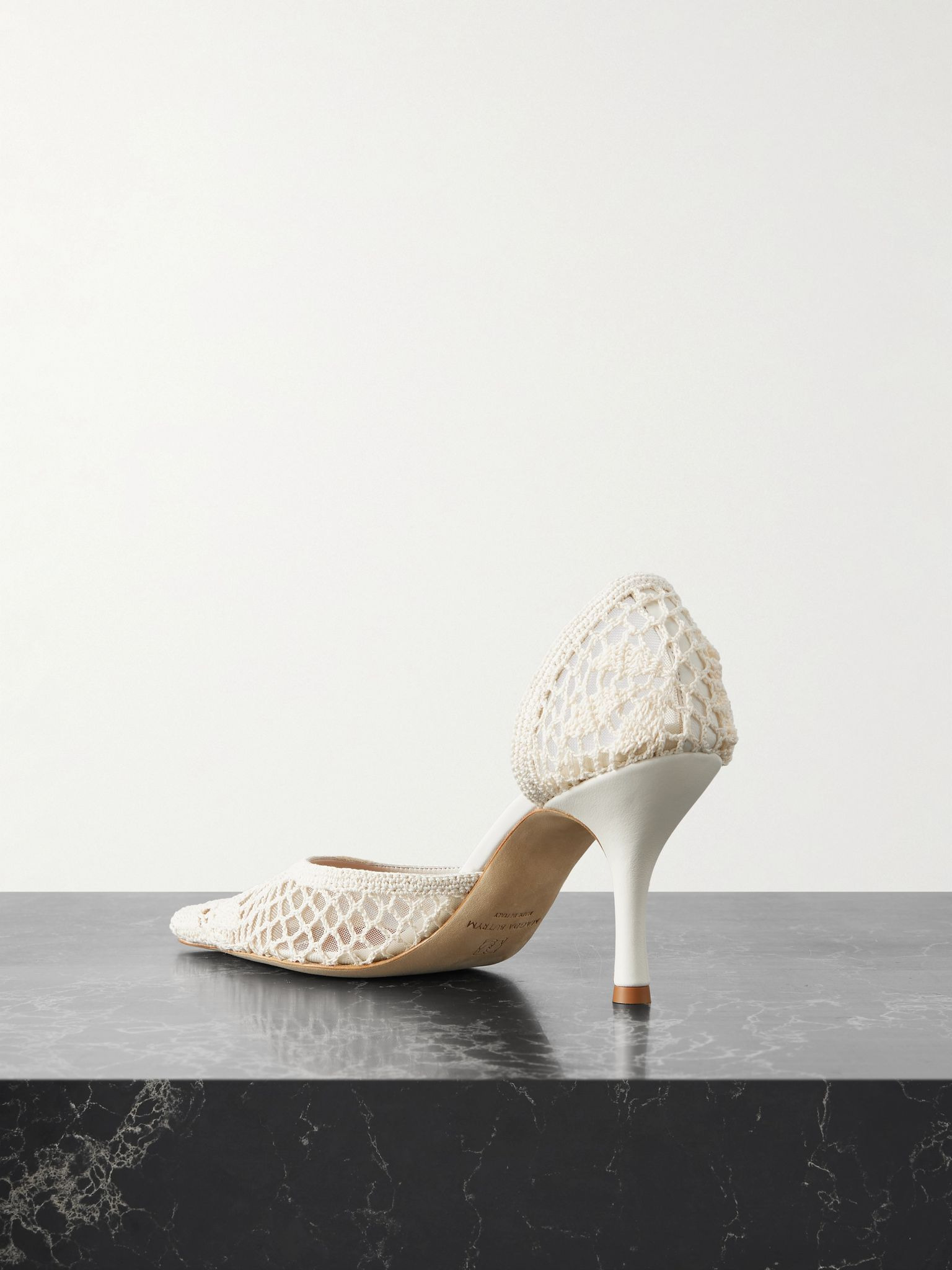 Leather-trimmed crocheted mesh pumps Cream - 3